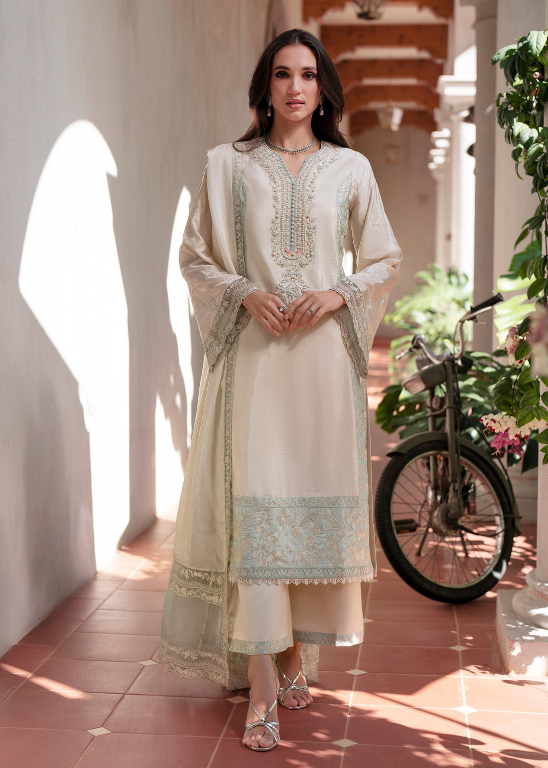 Mehak Yaqoob | Marvi Festives | Luna - by - Libasekhas UK - Registered Vendor of : Mehak Yaqoob - 100% Original Designer Dresss
