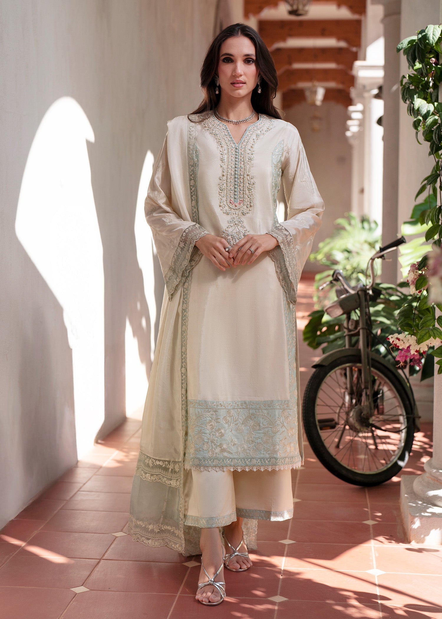 Mehak Yaqoob | Marvi Festives | Luna - by - Libasekhas UK - Registered Vendor of : Mehak Yaqoob - 100% Original Designer Dresss