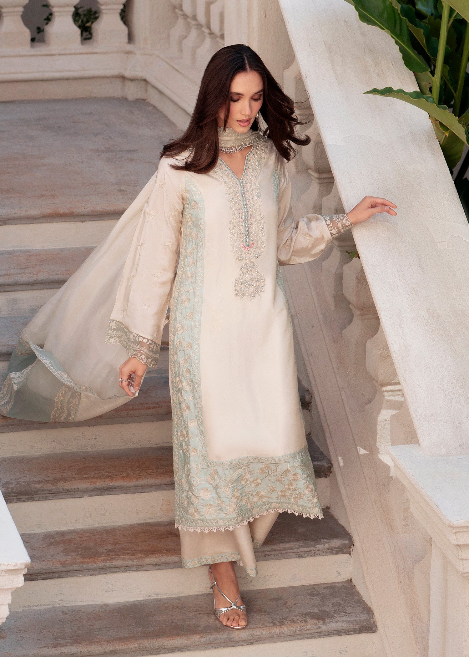 Mehak Yaqoob | Marvi Festives | Luna - by - Libasekhas UK - Registered Vendor of : Mehak Yaqoob - 100% Original Designer Dresss