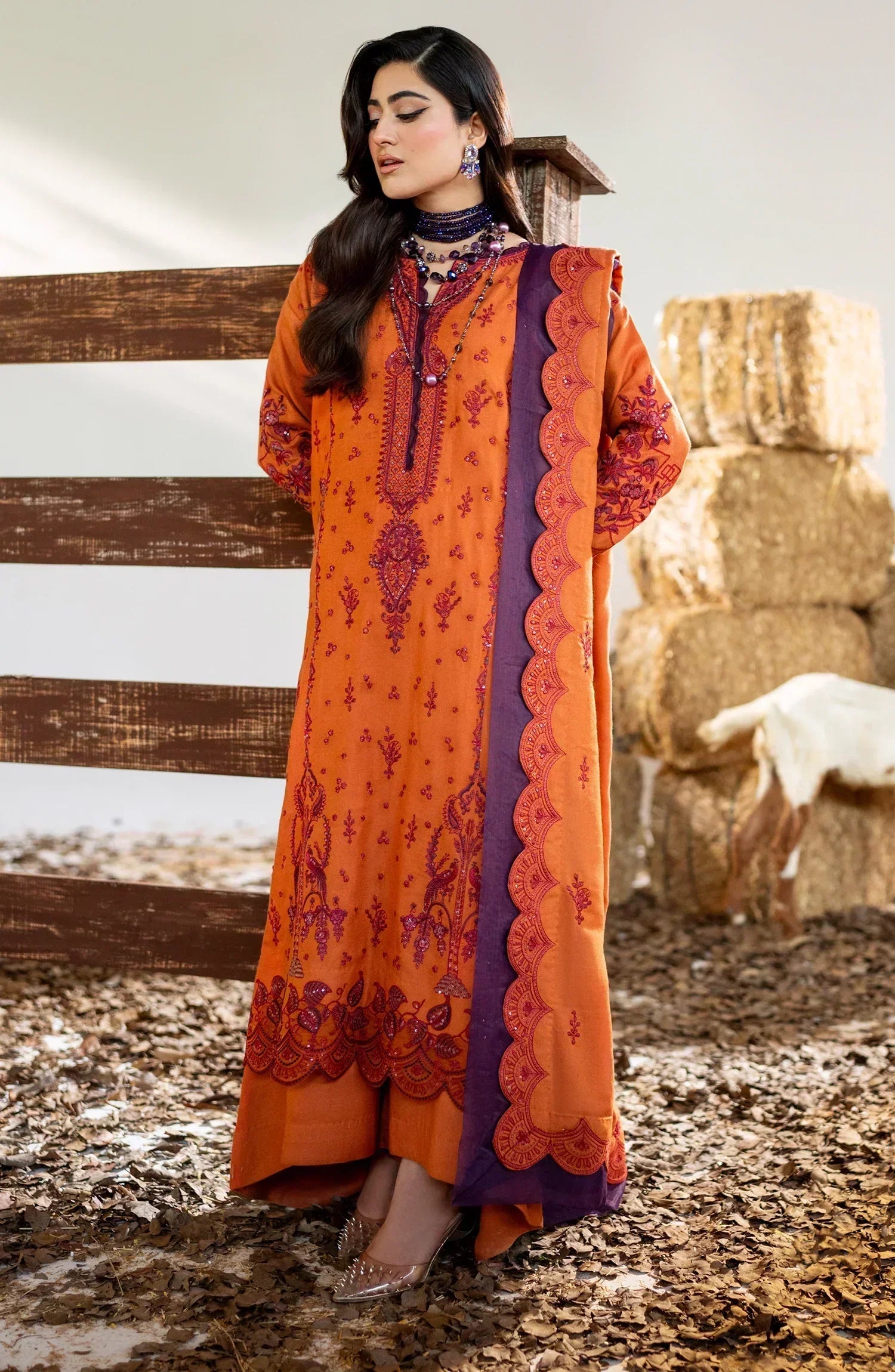 Maryum N Maria | Shehr Bano Winter 23 | CHUNI MW23562 - by - Libasekhas UK - Registered Vendor of : Maryum N Maria - 100% Original Designer Dresss