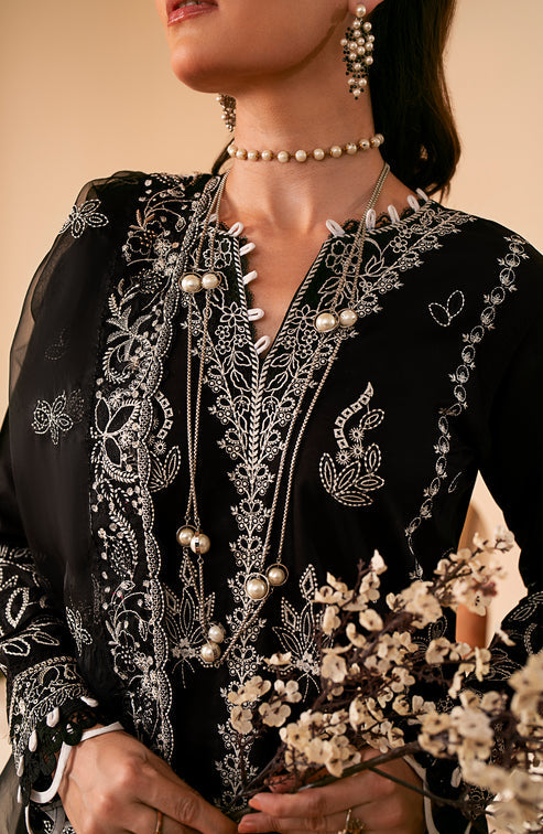 Emaan Adeel | Navaeh Luxury Pret | MIRA - by - Libasekhas UK - Registered Vendor of : Emaan Adeel - 100% Original Designer Dresss