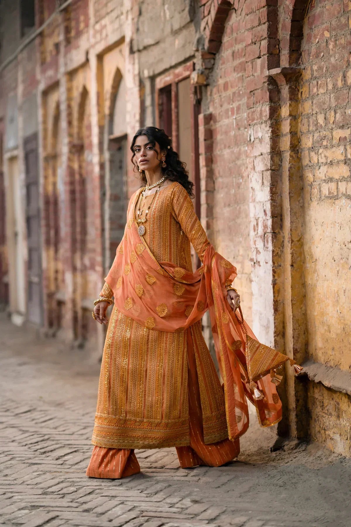 Erum Khan | Mannat Formals | Shamma - by - Libasekhas UK - Registered Vendor of : Erum Khan - 100% Original Designer Dresss