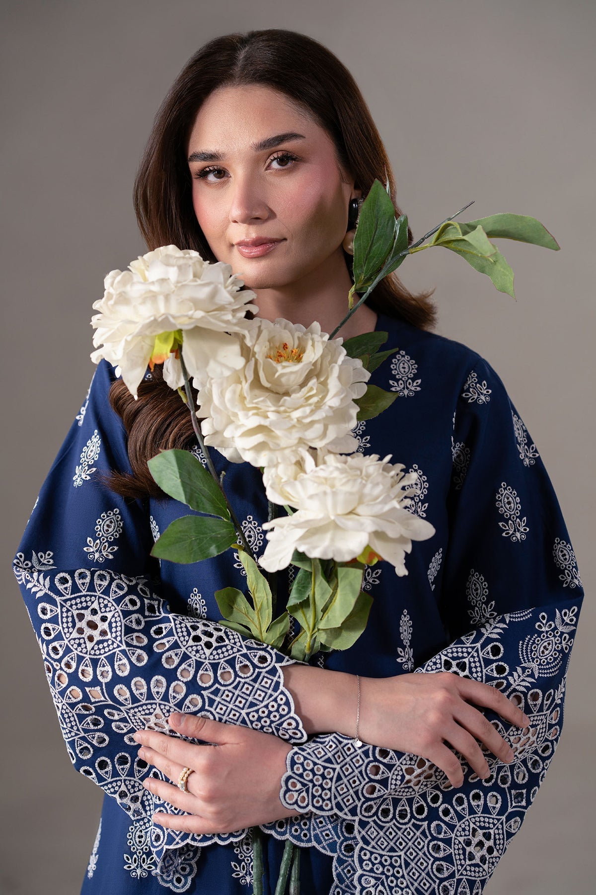 Akbar Aslam | Pret Lawn | Ovria - by - Libasekhas UK - Registered Vendor of : Akbar Aslam - 100% Original Designer Dresss