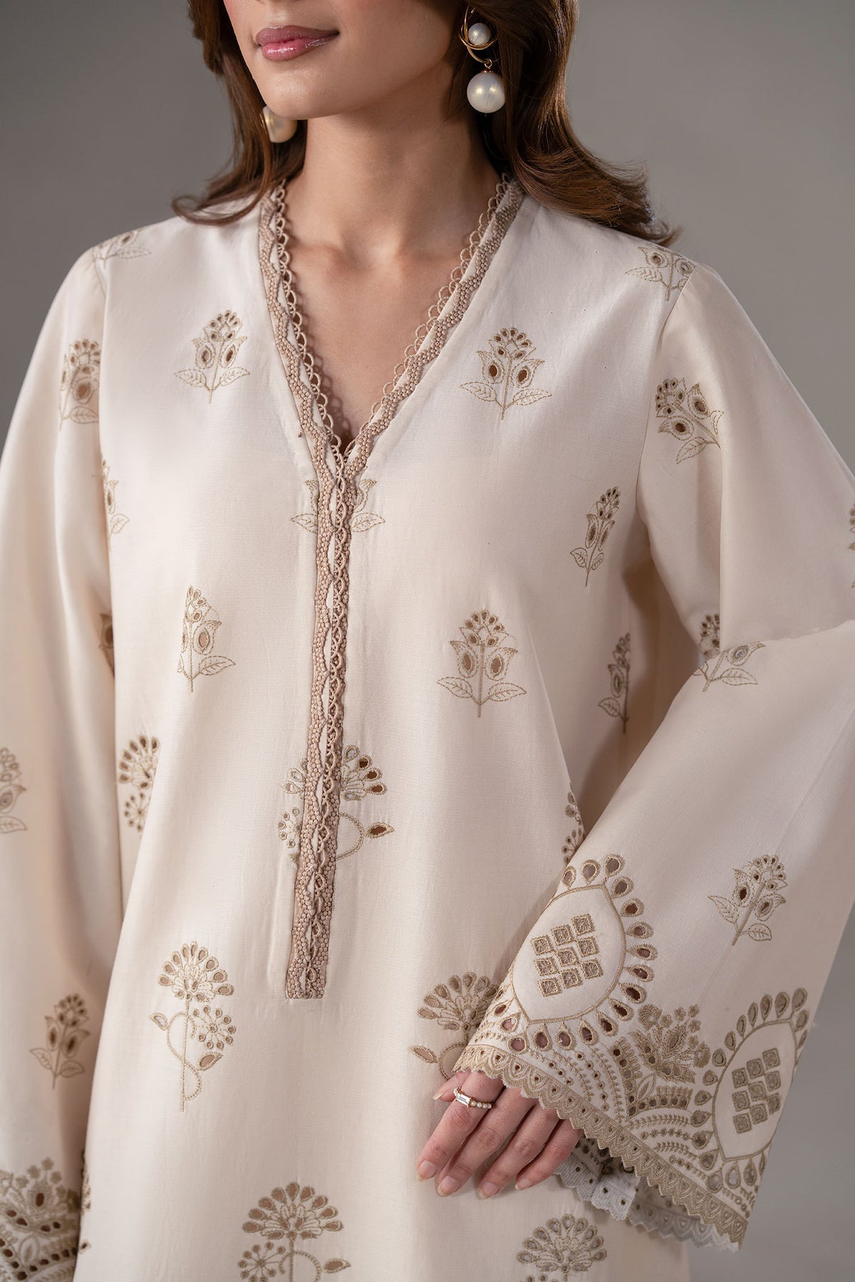 Akbar Aslam | Pret Lawn | Lunel - by - Libasekhas UK - Registered Vendor of : Akbar Aslam - 100% Original Designer Dresss
