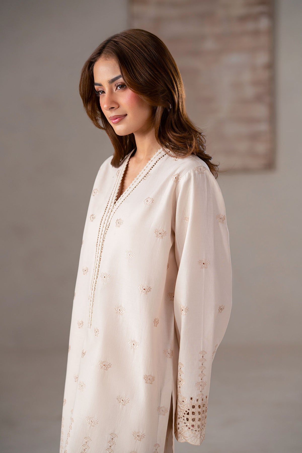 Akbar Aslam | Pret Lawn | Ivra - by - Libasekhas UK - Registered Vendor of : Akbar Aslam - 100% Original Designer Dresss