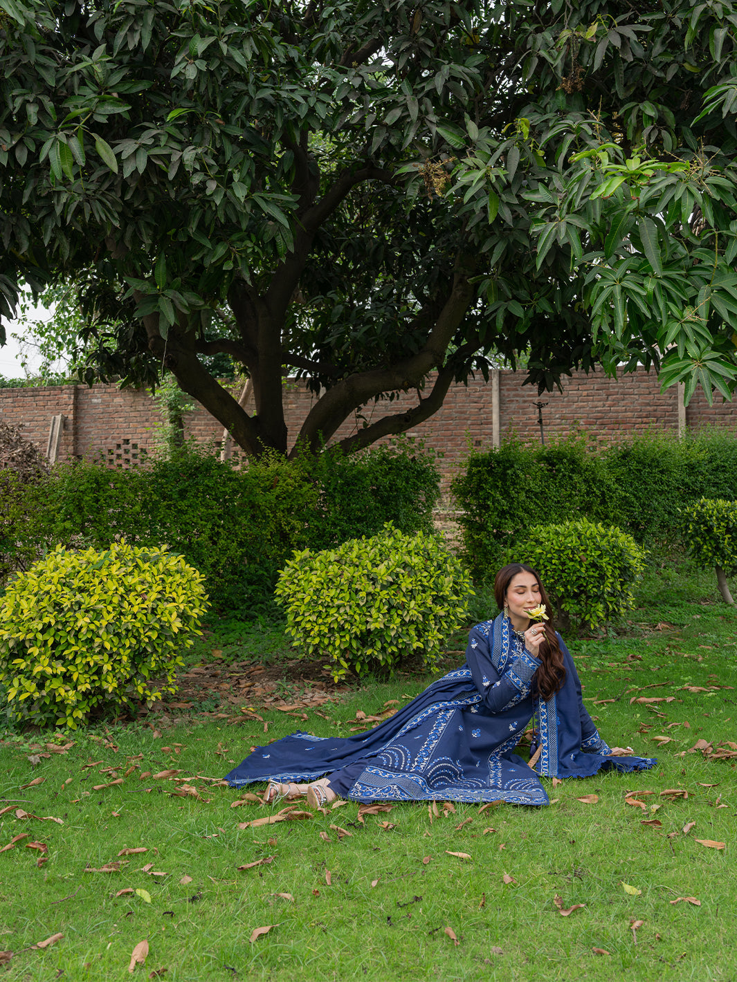 Mahnur | Amaya Lawn 26 | MU-01 - by Libasekhas UK - Registered Vendor of : Mahnur - 100% Original Designer Dress