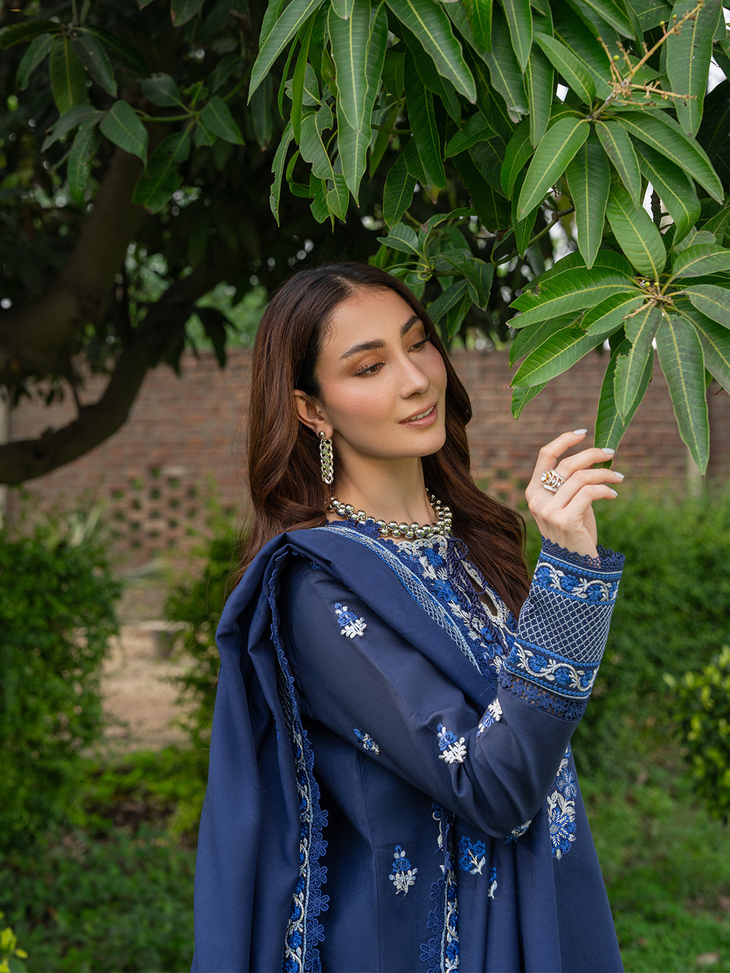Mahnur | Amaya Lawn 26 | MU-01 - by Libasekhas UK - Registered Vendor of : Mahnur - 100% Original Designer Dress