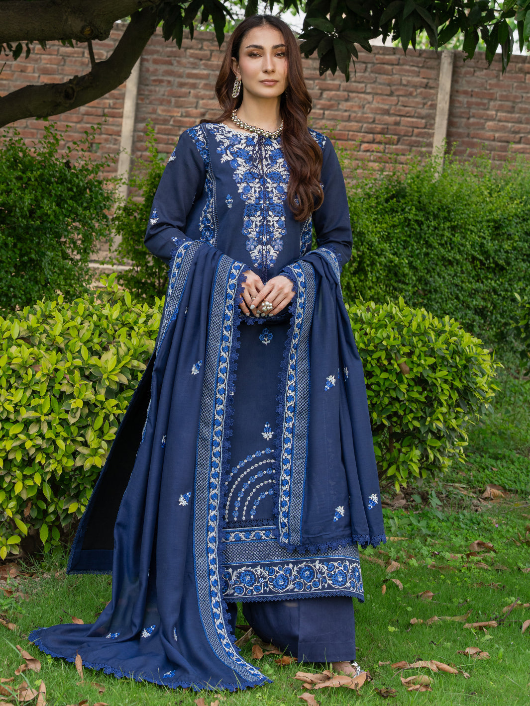 Mahnur | Amaya Lawn 26 | MU-01 - by Libasekhas UK - Registered Vendor of : Mahnur - 100% Original Designer Dress