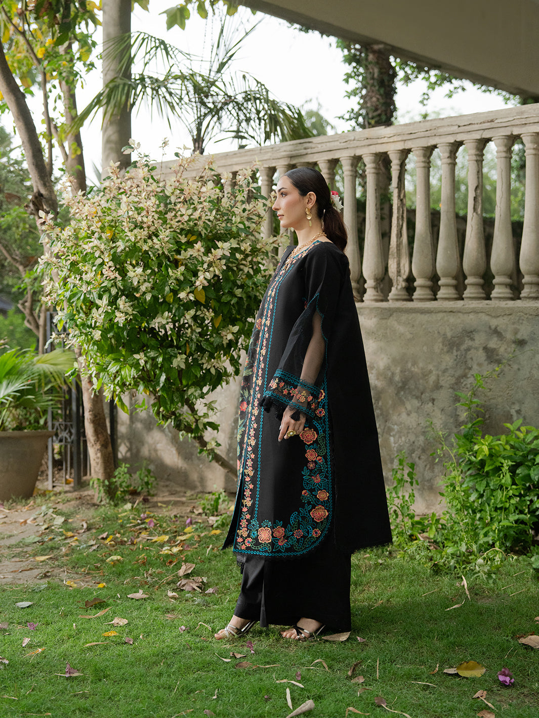 Mahnur | Amaya Lawn 26 | MU-06 - by Libasekhas UK - Registered Vendor of : Mahnur - 100% Original Designer Dress