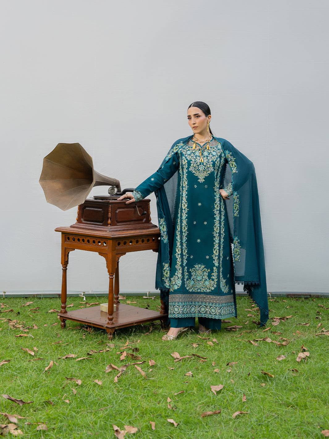 Mahnur | Amaya Lawn 26 | MU-08 - by Libasekhas UK - Registered Vendor of : Mahnur - 100% Original Designer Dress