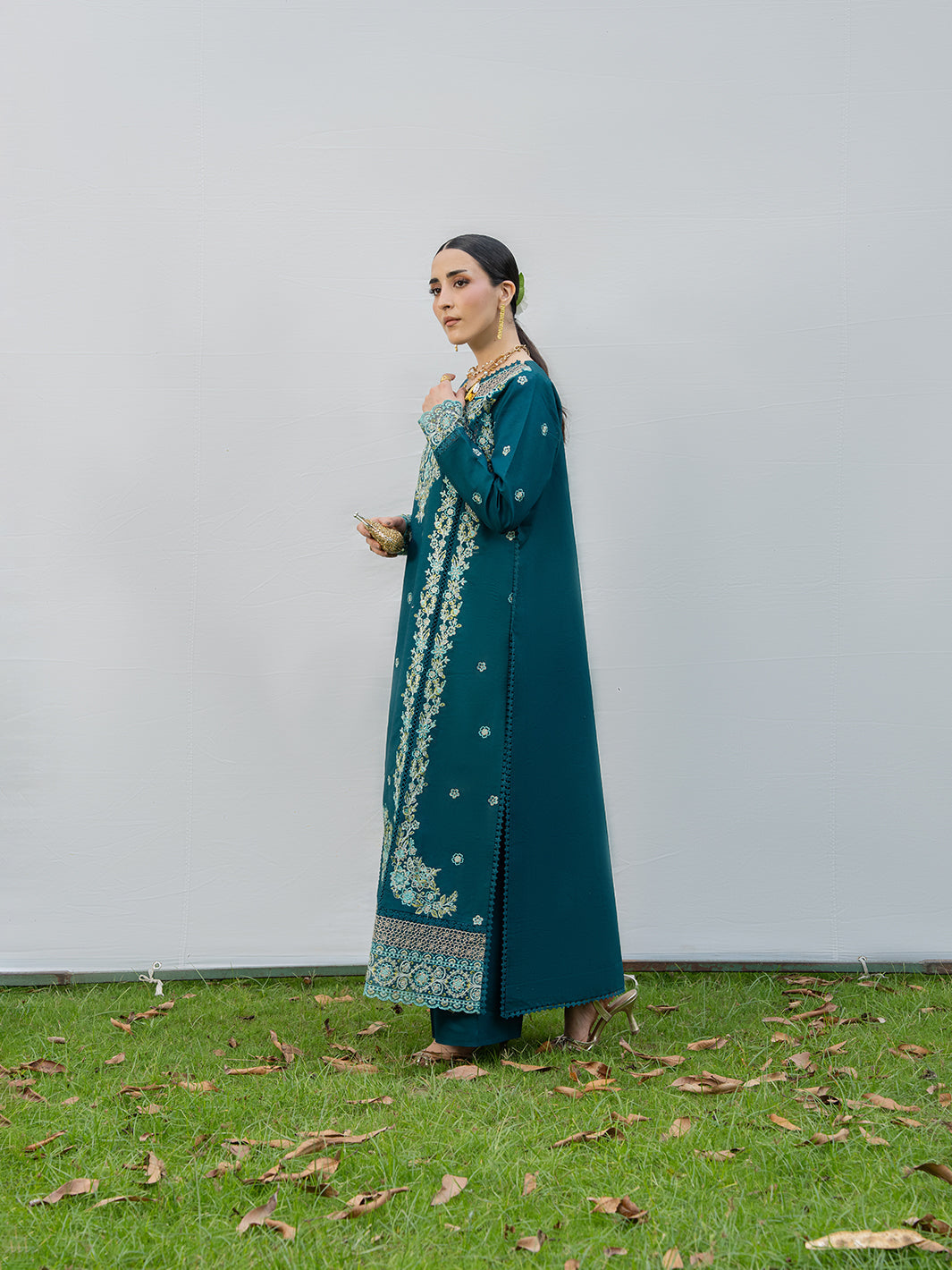 Mahnur | Amaya Lawn 26 | MU-08 - by Libasekhas UK - Registered Vendor of : Mahnur - 100% Original Designer Dress