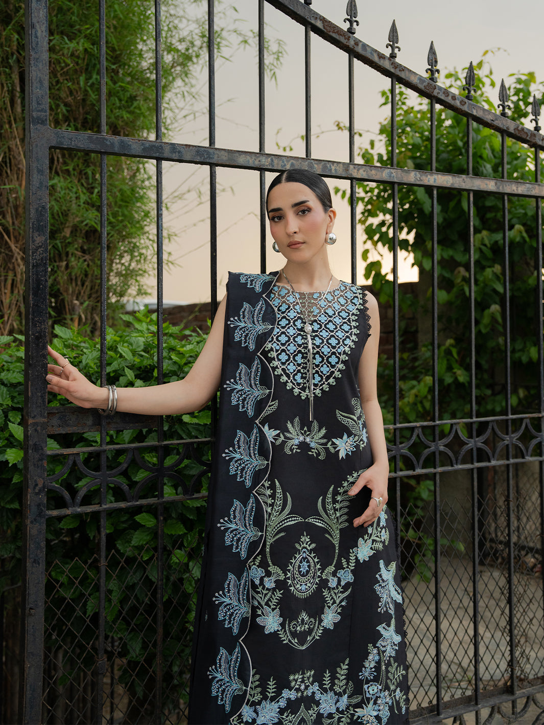 Mahnur | Amaya Lawn 26 | MU-11 - by Libasekhas UK - Registered Vendor of : Mahnur - 100% Original Designer Dress