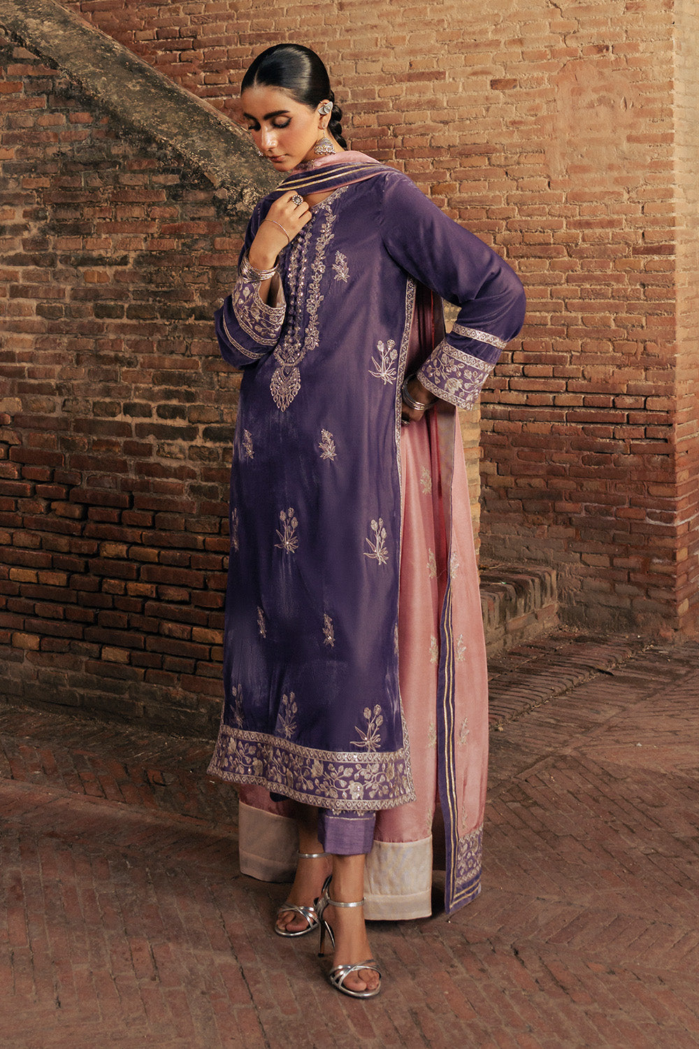 Maryum N Maria | Gulshan e Makhmal | MAELLE - MSS5606 - by Libasekhas UK - Registered Vendor of : Maryum N Maria - 100% Original Designer Dress