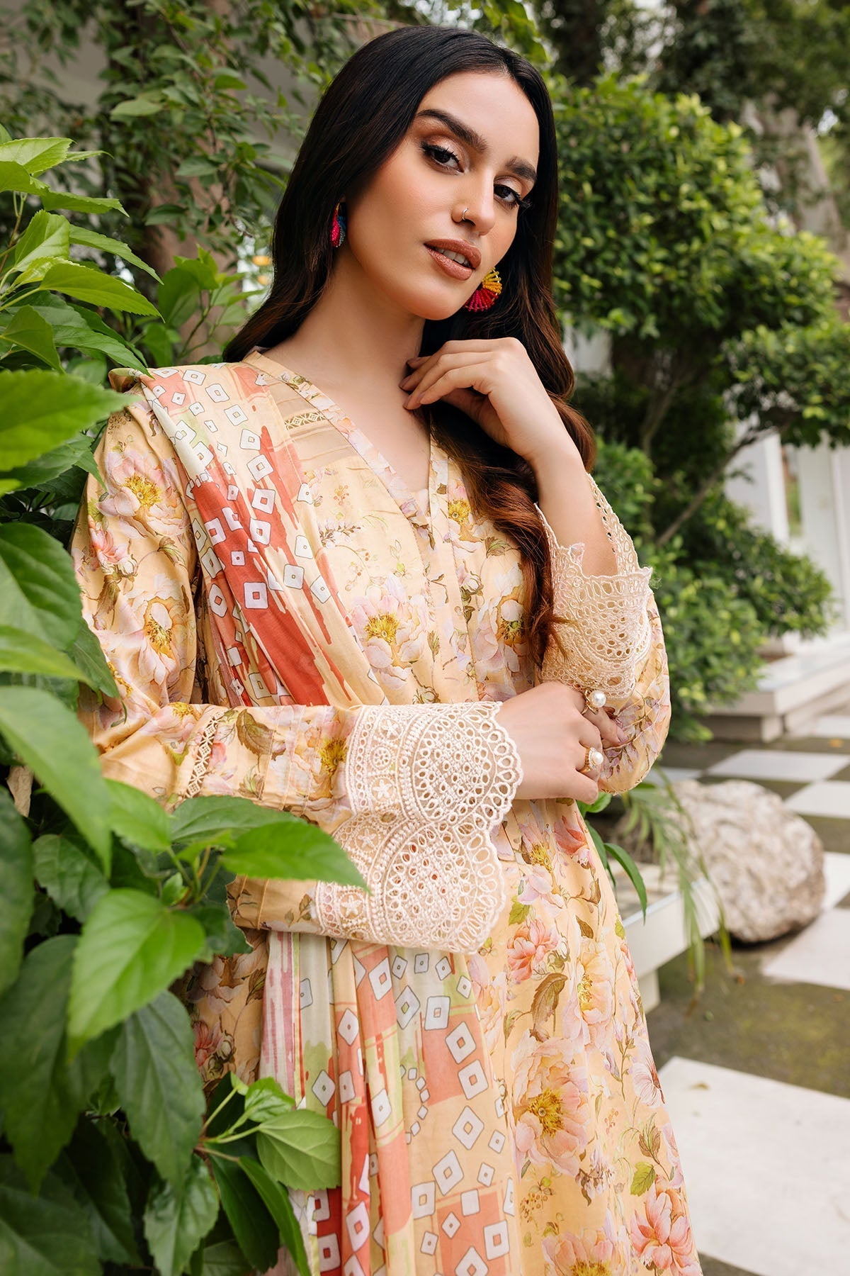 Motifz | Umang Lawn | 4890-UMAIMA - by - Libasekhas UK - Registered Vendor of : Motifz - 100% Original Designer Dresss