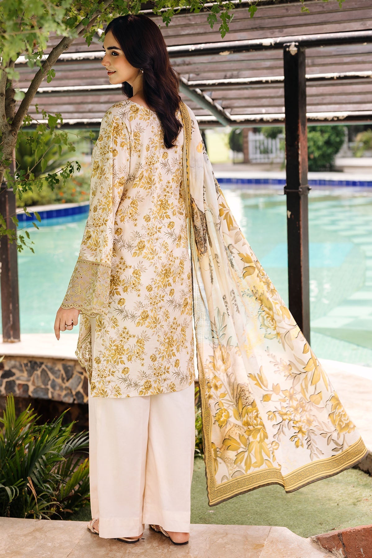 Motifz | Umang Lawn | 4898-SOFIA - by - Libasekhas UK - Registered Vendor of : Motifz - 100% Original Designer Dresss