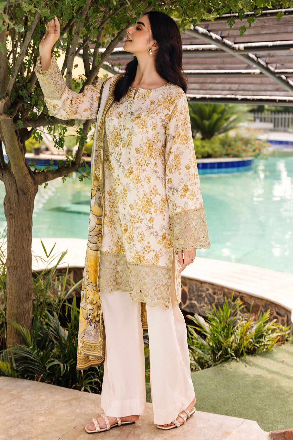 Motifz | Umang Lawn | 4898-SOFIA - by - Libasekhas UK - Registered Vendor of : Motifz - 100% Original Designer Dresss