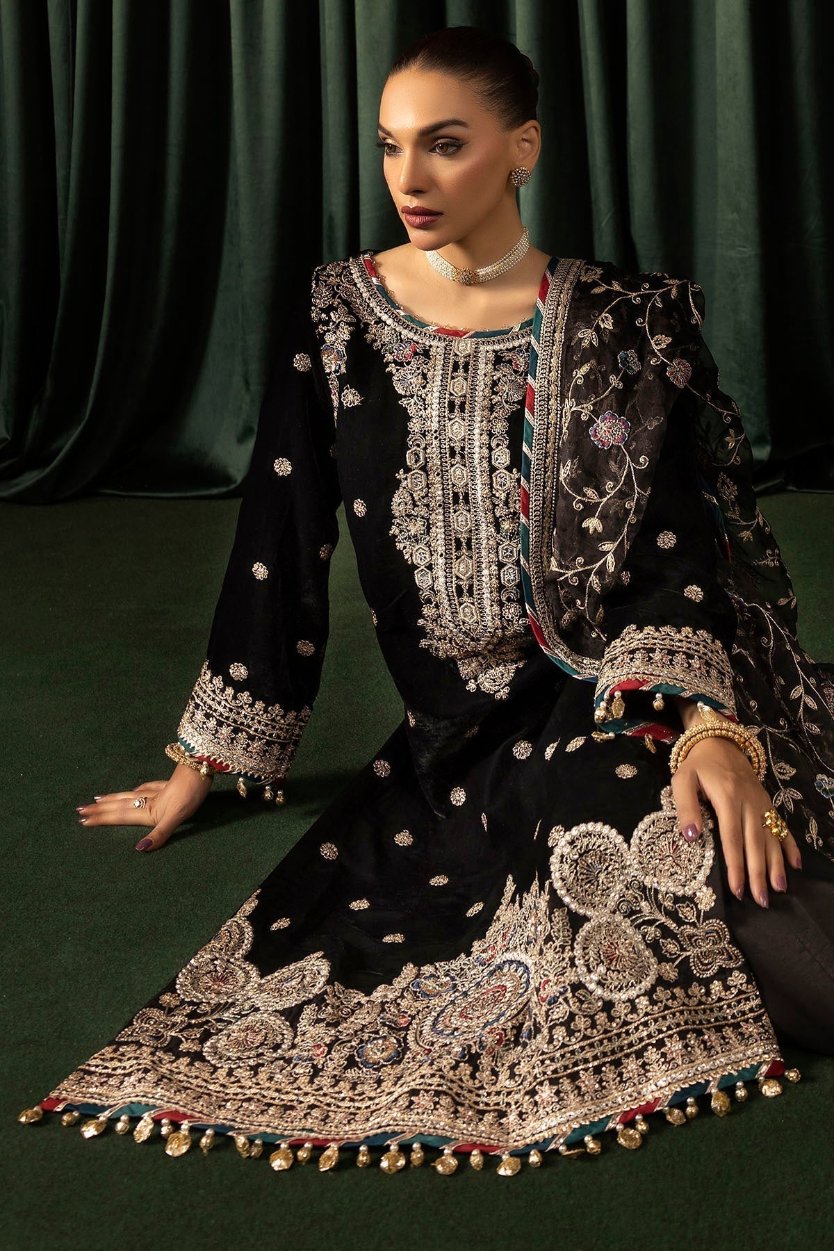 Motifz | Velvet Formals | 5098-FARZEEN - by - Libasekhas UK - Registered Vendor of : Motifz - 100% Original Designer Dresss