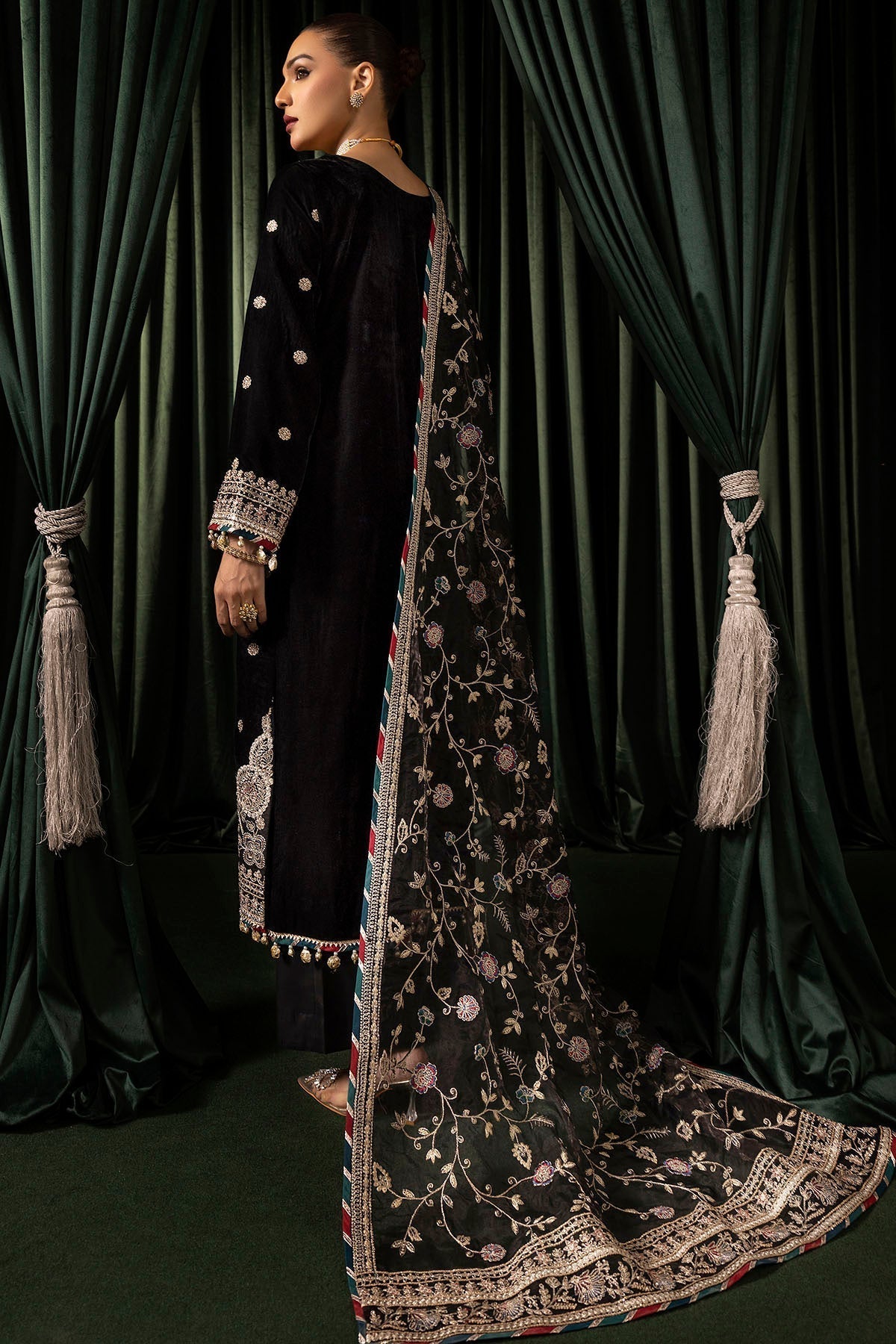 Motifz | Velvet Formals | 5098-FARZEEN - by - Libasekhas UK - Registered Vendor of : Motifz - 100% Original Designer Dresss