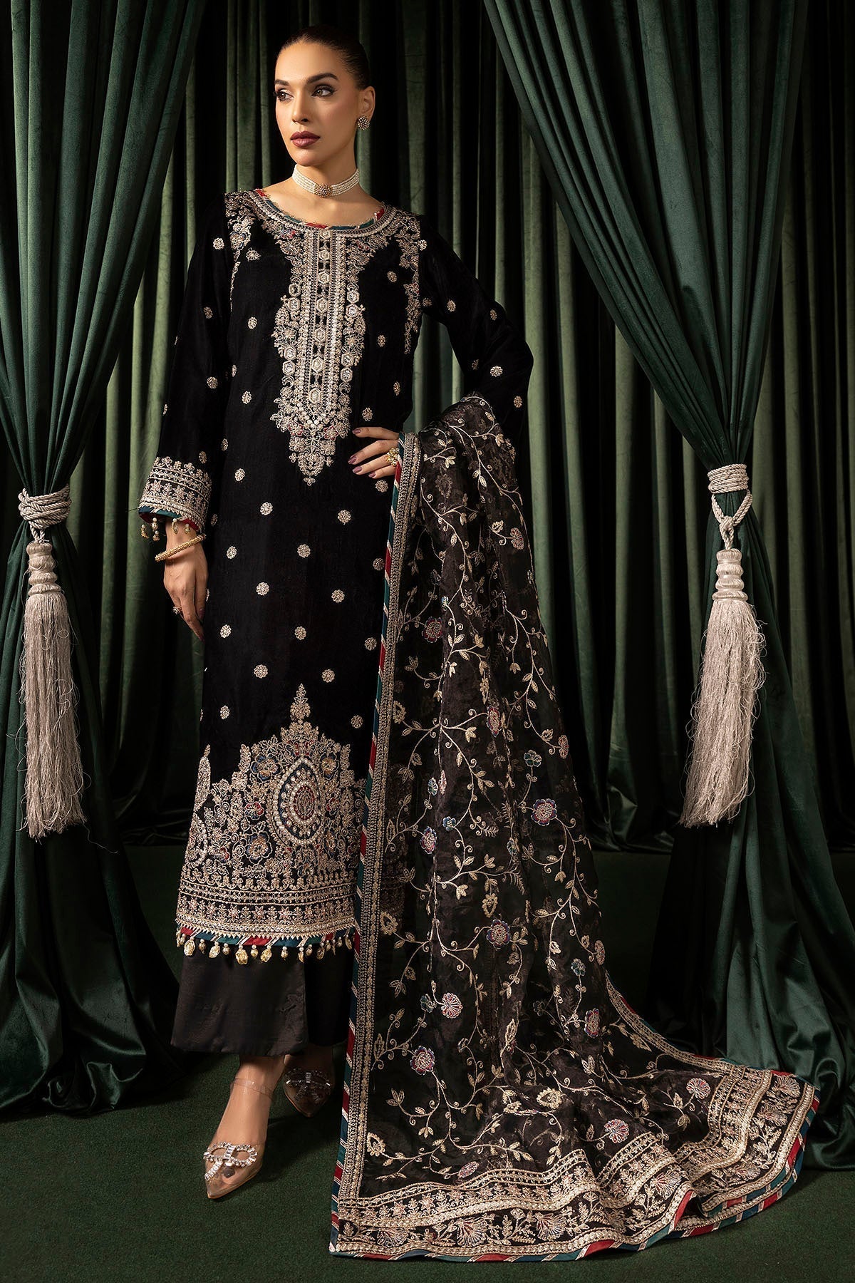 Motifz | Velvet Formals | 5098-FARZEEN - by - Libasekhas UK - Registered Vendor of : Motifz - 100% Original Designer Dresss
