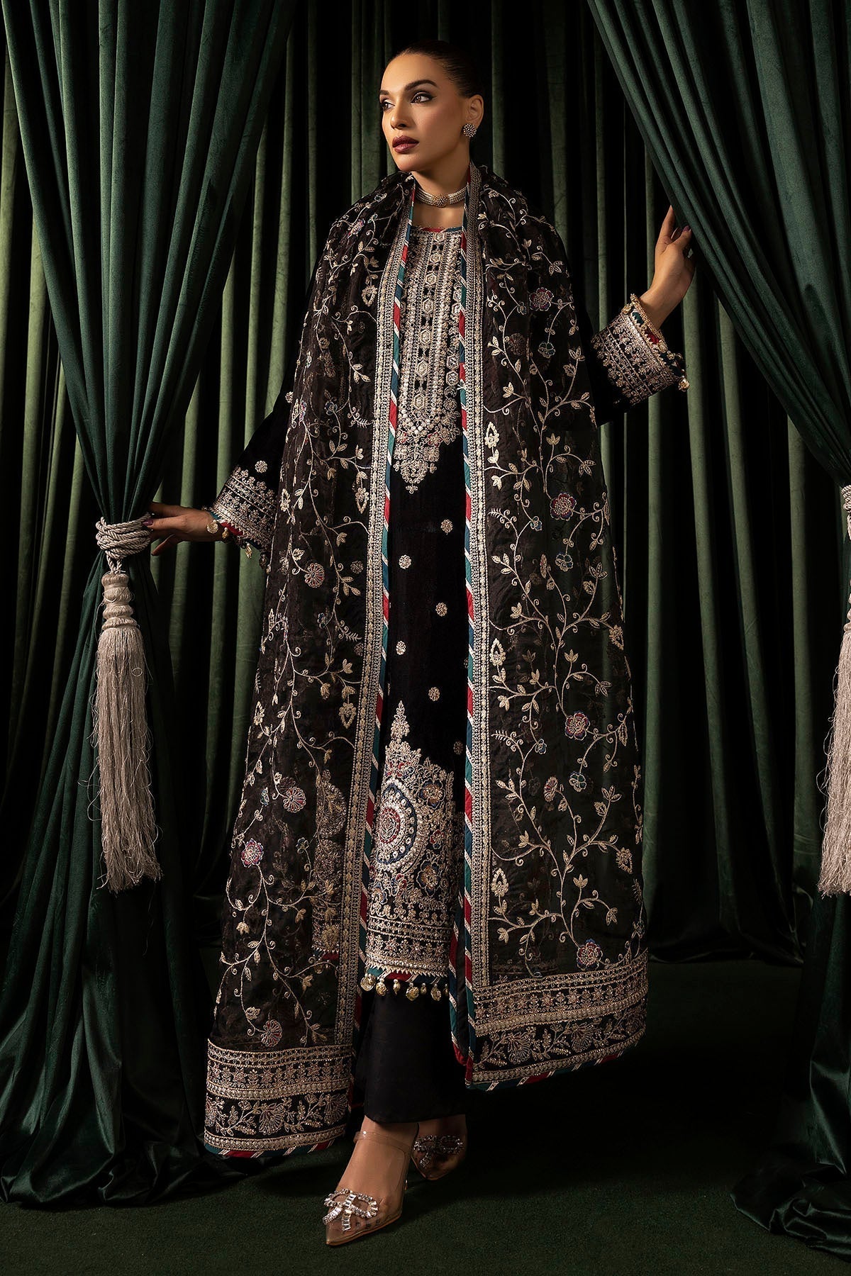 Motifz | Velvet Formals | 5098-FARZEEN - by - Libasekhas UK - Registered Vendor of : Motifz - 100% Original Designer Dresss