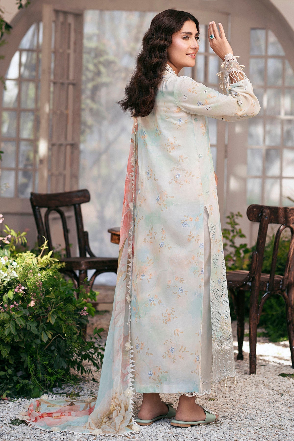 Motifz | Premium Lawn 25 | 5423-DAISY - by - Libasekhas UK - Registered Vendor of : Motifz - 100% Original Designer Dresss
