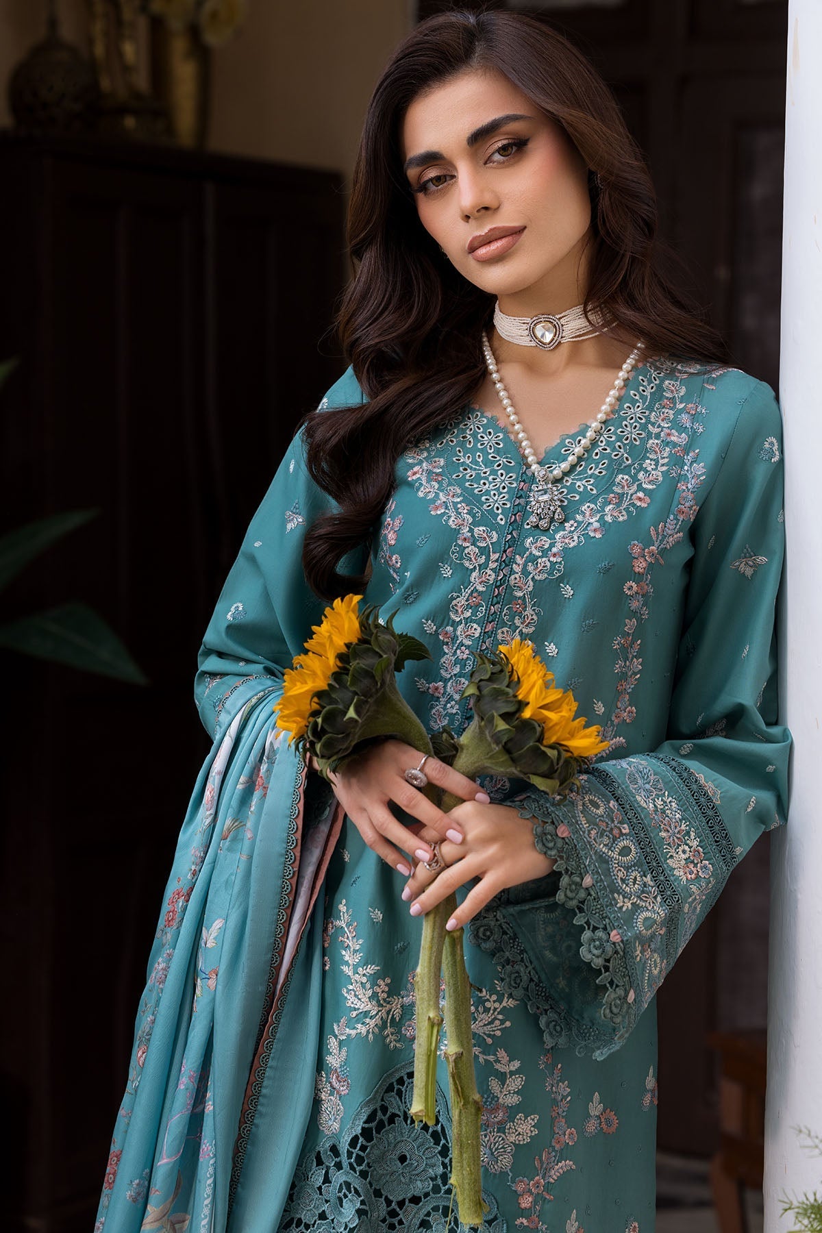 Motifz | Premium Lawn 26 | 5922 - by Libasekhas UK - Registered Vendor of : Motifz - 100% Original Designer Dress