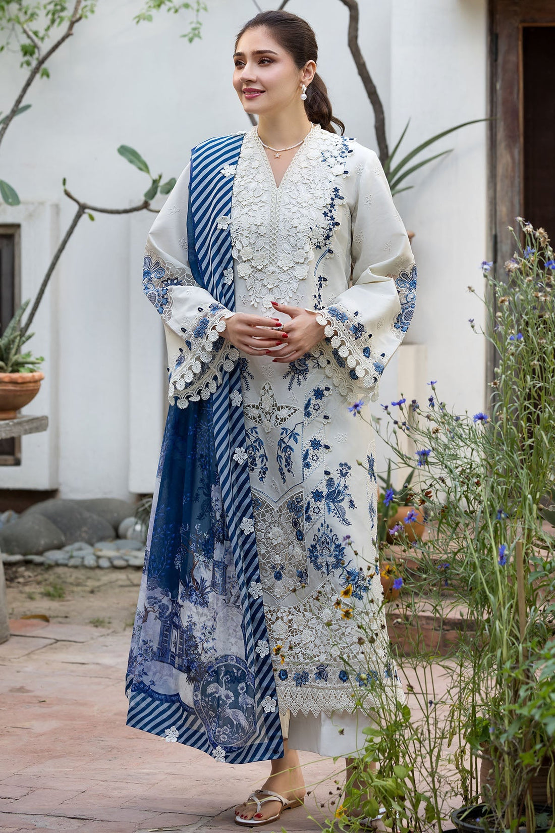 Motifz | Premium Lawn 26 | 6118-LIGRIA - by Libasekhas UK - Registered Vendor of : Motifz - 100% Original Designer Dress