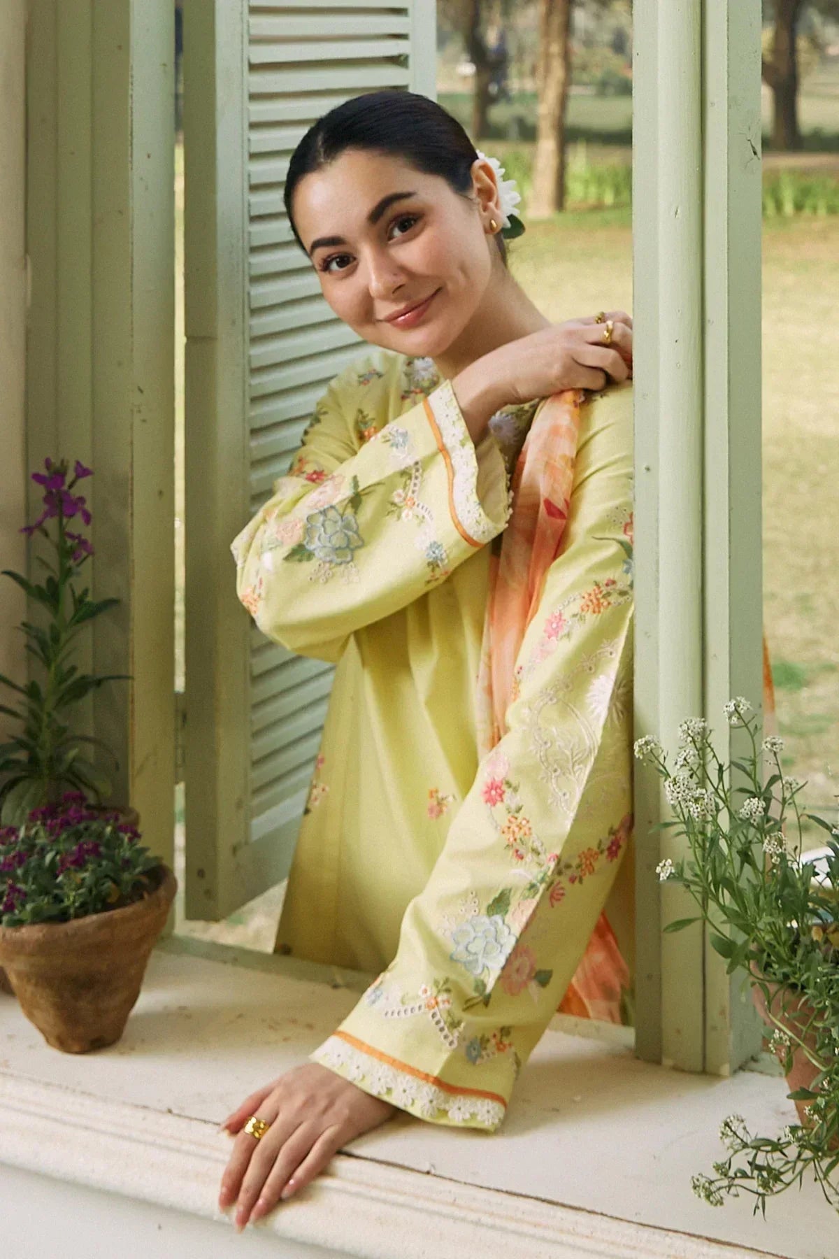 Zara Shahjahan | Coco Lawn 24 | MAHAY-4B - by - Libasekhas UK - Registered Vendor of : Zara Shahjahan - 100% Original Designer Dresss