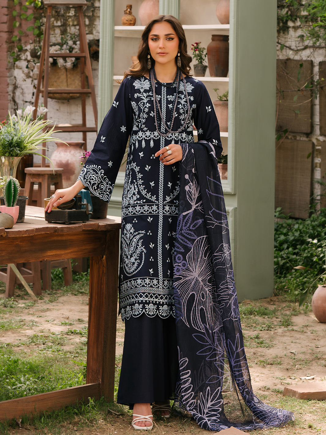 Mahnur | Masakali Luxury Lawn 24 | MK 03 - B - by - Libasekhas UK - Registered Vendor of : Mahnur - 100% Original Designer Dresss