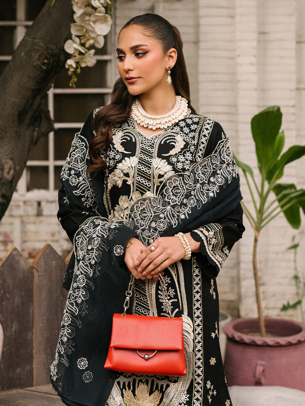Mahnur | Masakali Luxury Lawn 24 | MK 04 - A - by - Libasekhas UK - Registered Vendor of : Mahnur - 100% Original Designer Dresss