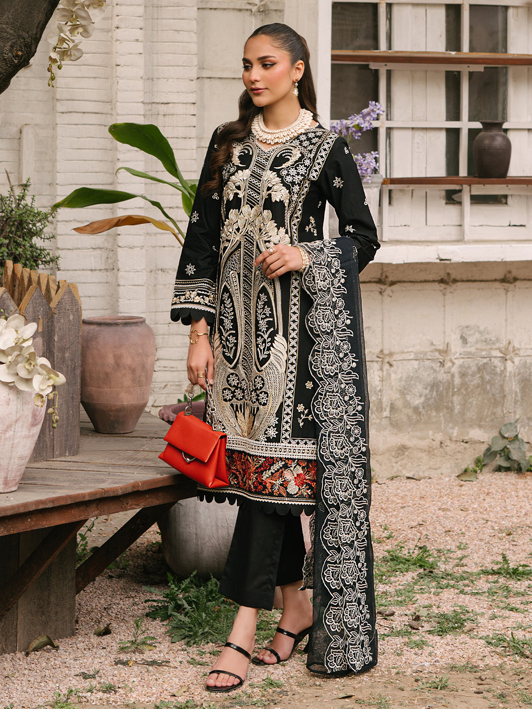 Mahnur | Masakali Luxury Lawn 24 | MK 04 - A - by - Libasekhas UK - Registered Vendor of : Mahnur - 100% Original Designer Dresss