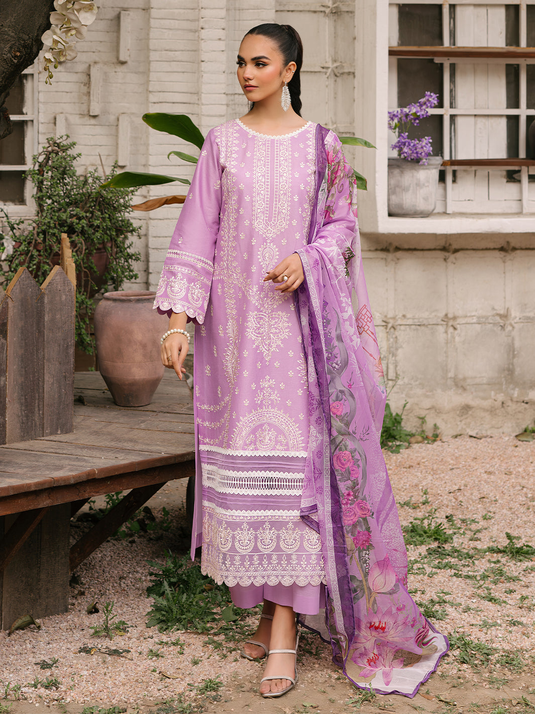 Mahnur | Masakali Luxury Lawn 24 | MK 05 - B - by - Libasekhas UK - Registered Vendor of : Mahnur - 100% Original Designer Dresss