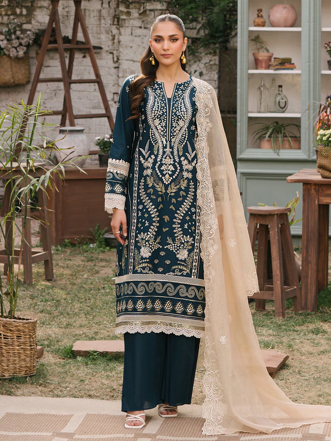 Mahnur | Masakali Luxury Lawn 24 | MK 01 - A - by - Libasekhas UK - Registered Vendor of : Mahnur - 100% Original Designer Dresss