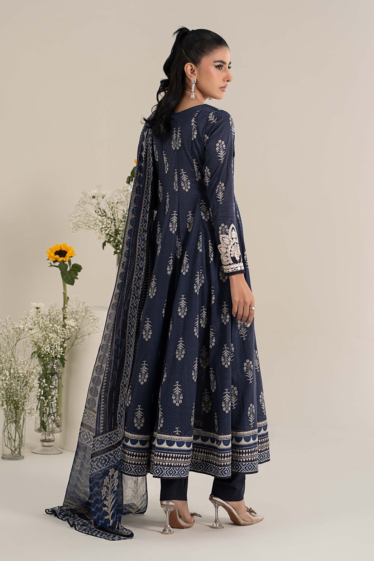 Maria B | Formal Wears | DW-EF25-22 - by - Libasekhas UK - Registered Vendor of : Maria B - 100% Original Designer Dresss
