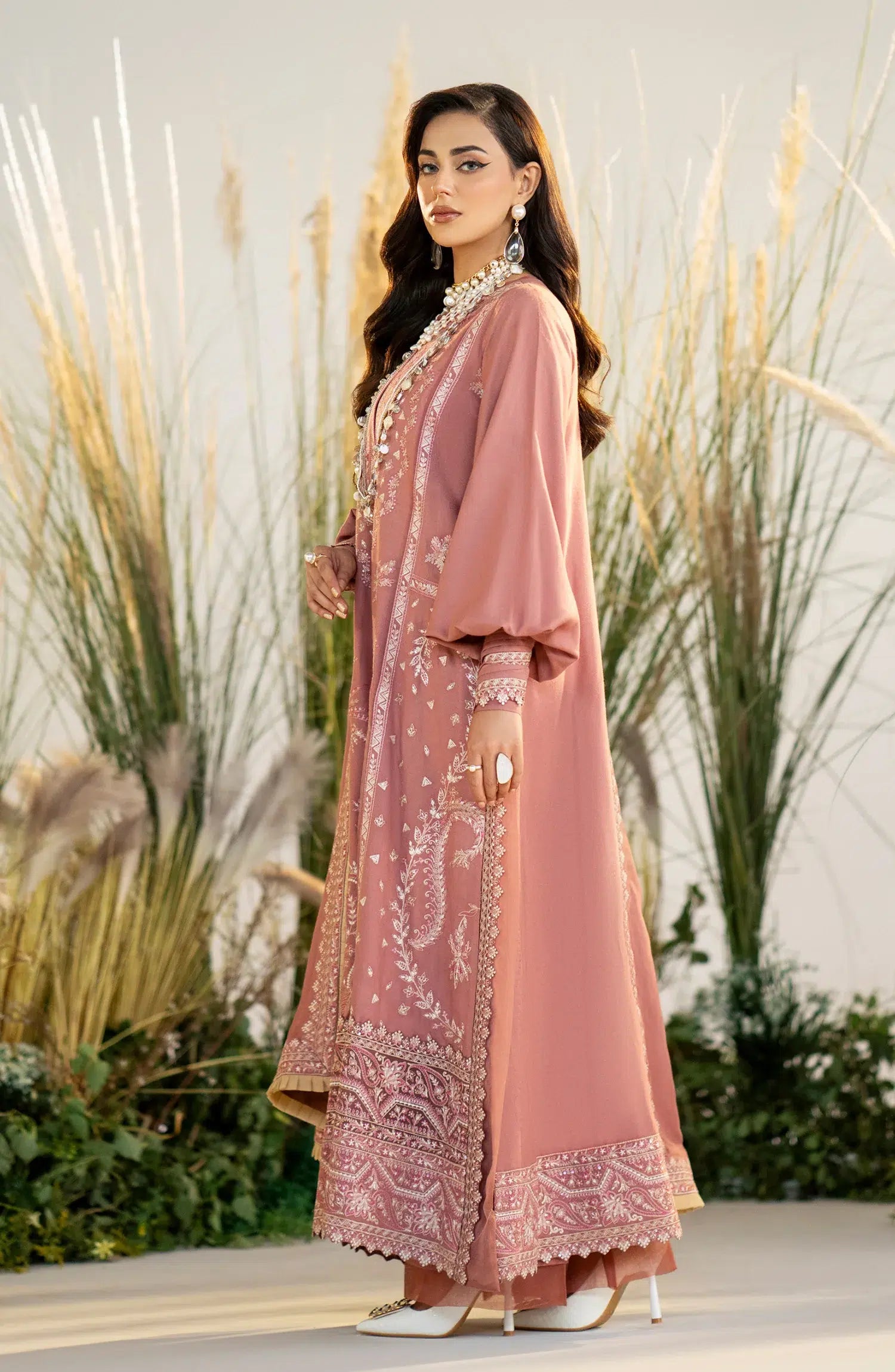 Maryum N Maria | Shehr Bano Winter 23 | DILREET MW23552 - by - Libasekhas UK - Registered Vendor of : Maryum N Maria - 100% Original Designer Dresss