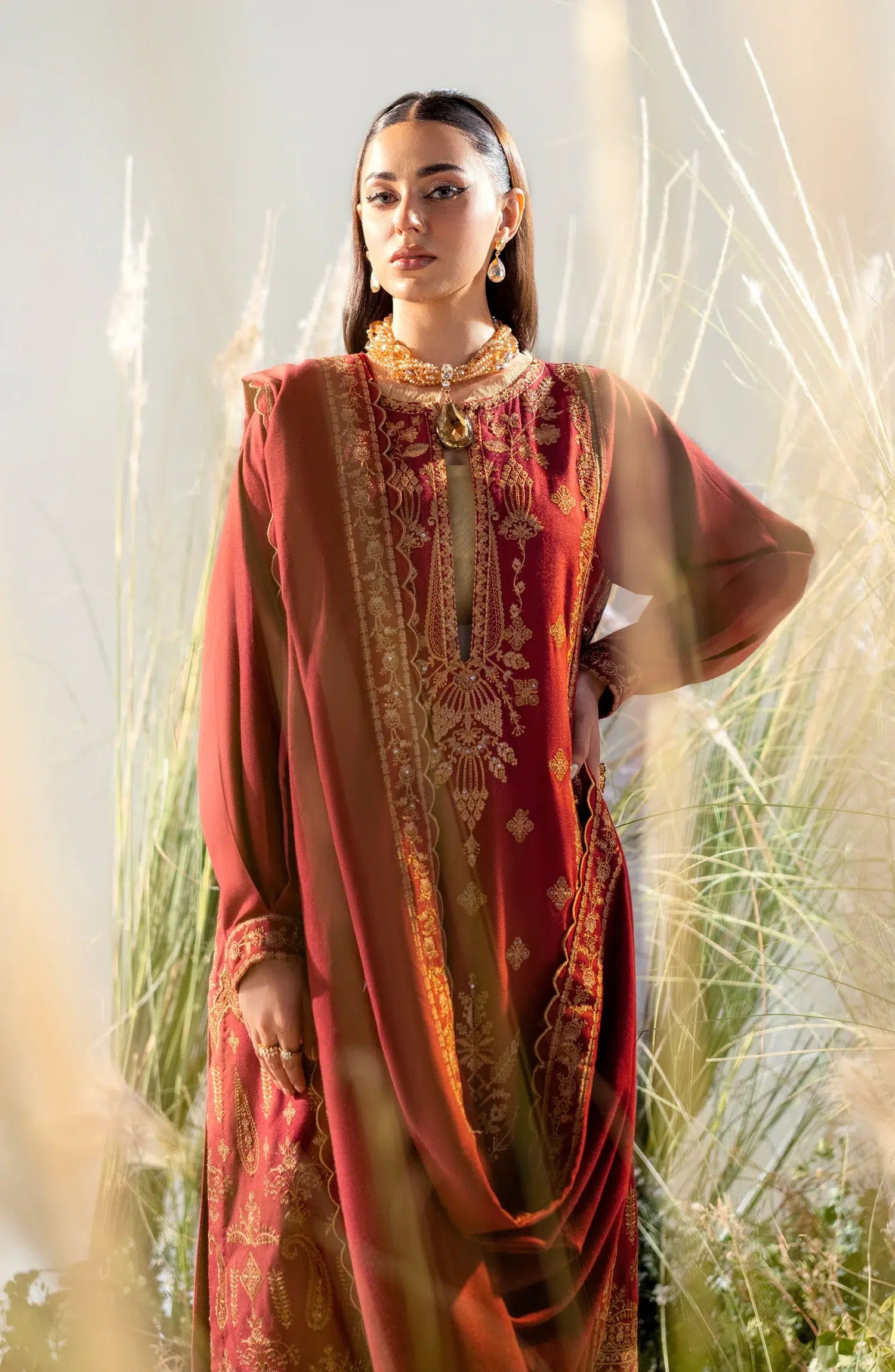 Maryum N Maria | Shehr Bano Winter 23 | HAESEL MW23558 - by - Libasekhas UK - Registered Vendor of : Maryum N Maria - 100% Original Designer Dresss