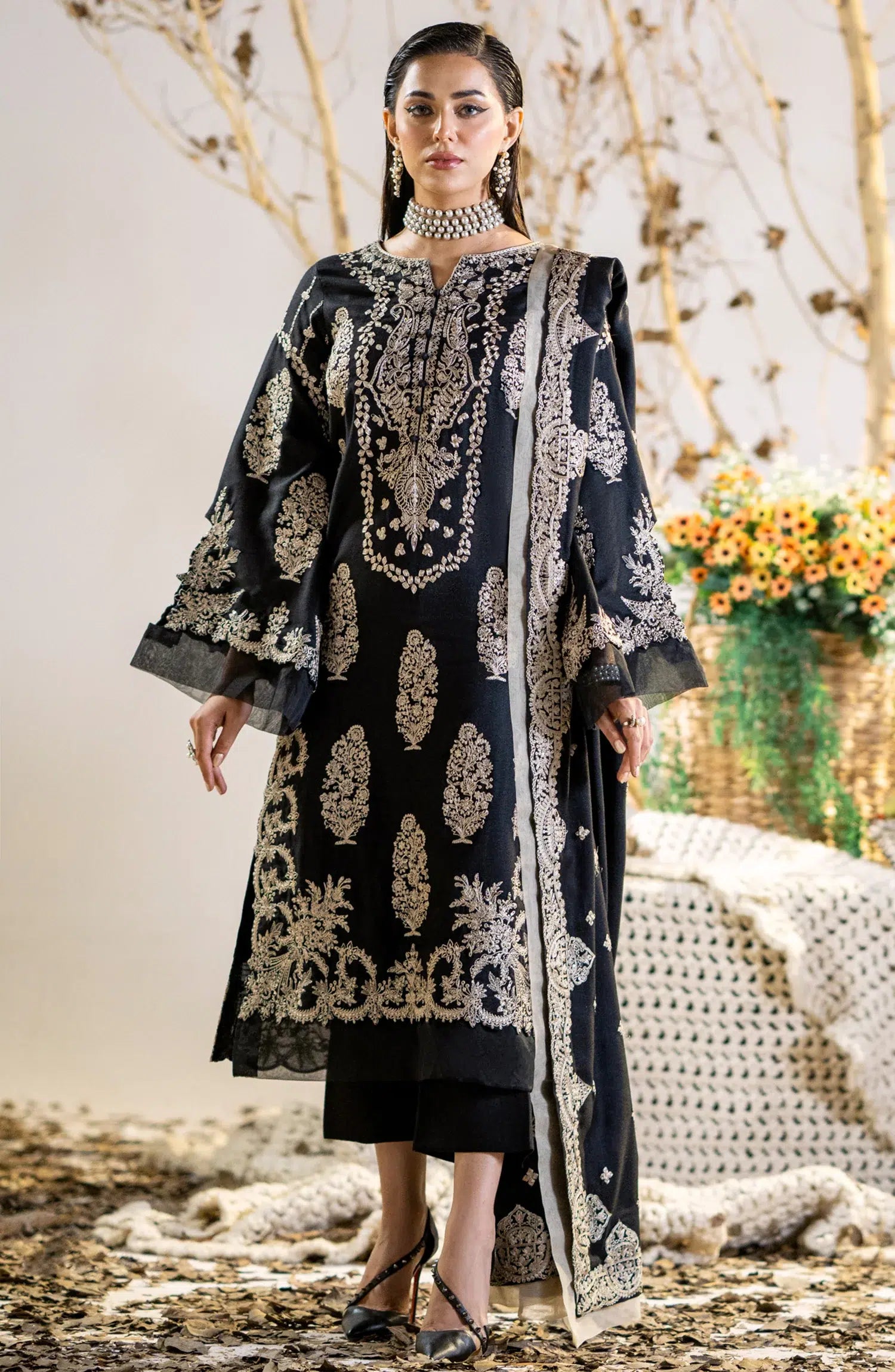 Maryum N Maria | Shehr Bano Winter 23 | KAJOL MW23561 - by - Libasekhas UK - Registered Vendor of : Maryum N Maria - 100% Original Designer Dresss