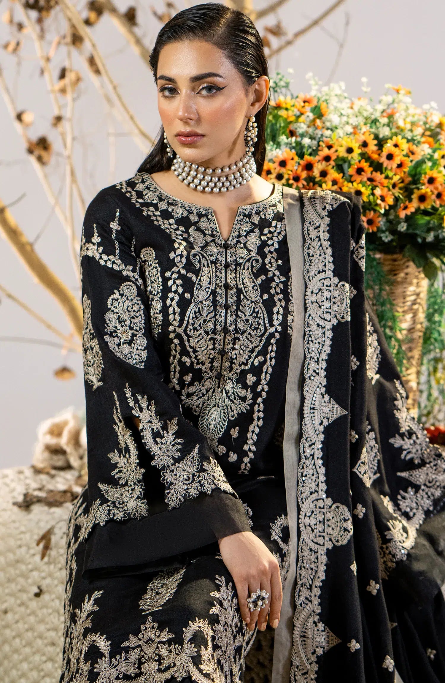 Maryum N Maria | Shehr Bano Winter 23 | KAJOL MW23561 - by - Libasekhas UK - Registered Vendor of : Maryum N Maria - 100% Original Designer Dresss