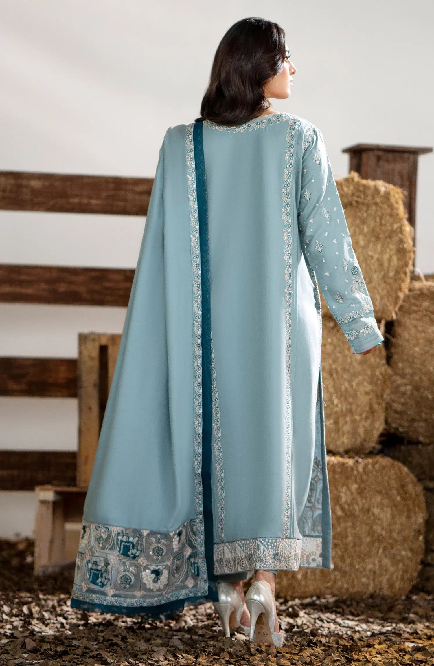 Maryum N Maria | Shehr Bano Winter 23 | PREET MW23557 - by - Libasekhas UK - Registered Vendor of : Maryum N Maria - 100% Original Designer Dresss