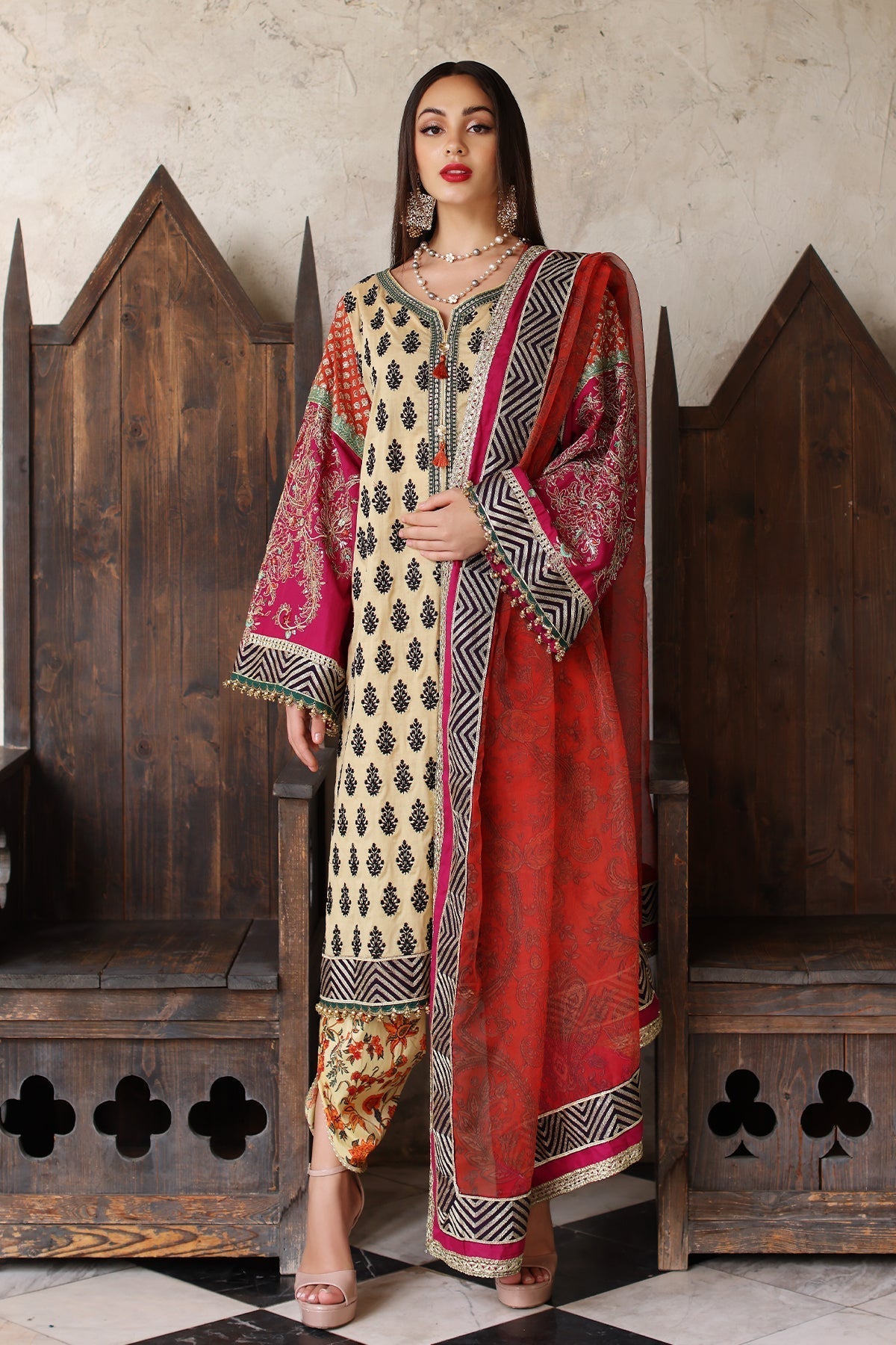 Mina Kashif | Festive Lawn | Amani - by - Libasekhas UK - Registered Vendor of : Mina Kashif - 100% Original Designer Dresss