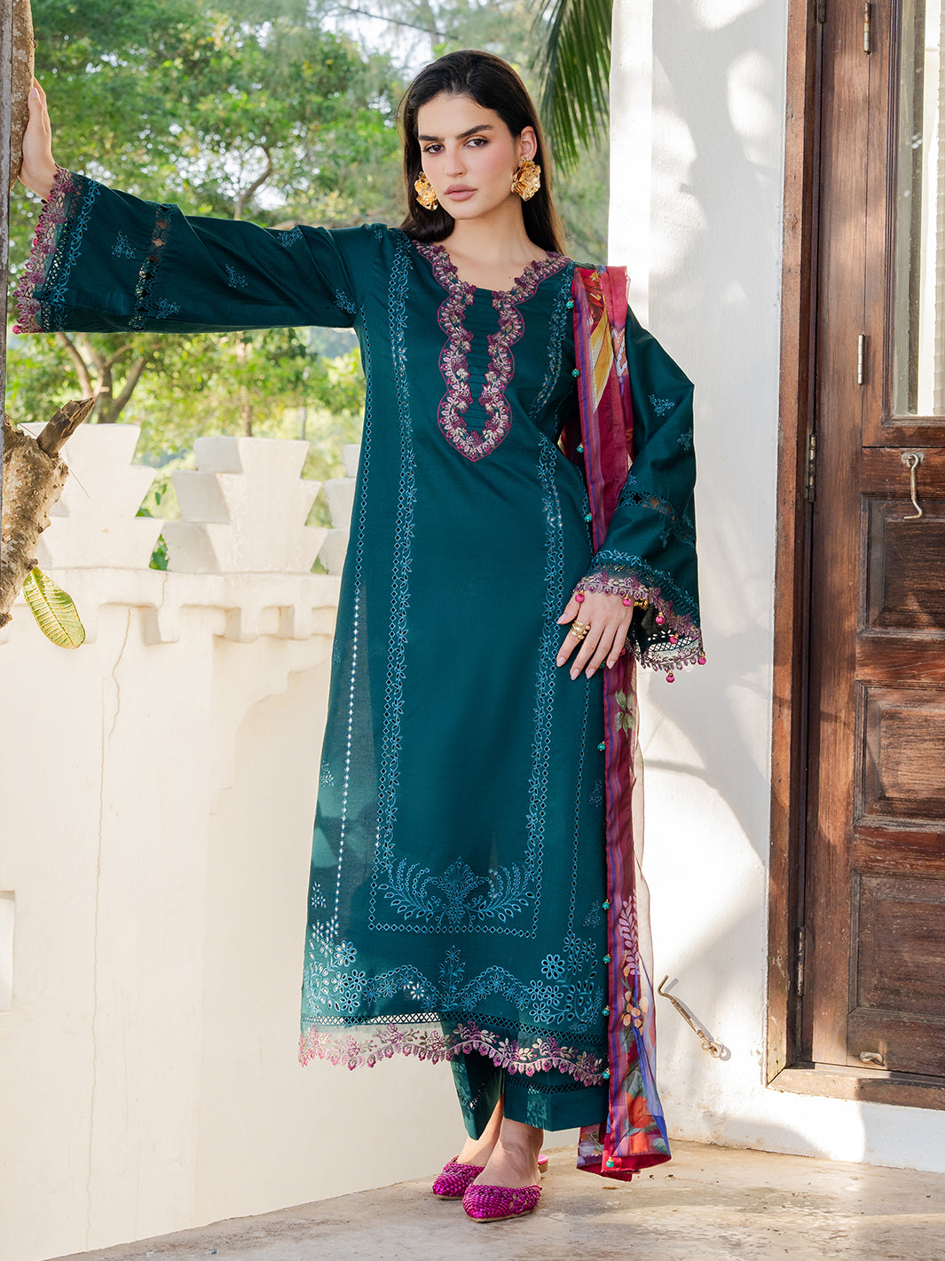 Izel | Dareen Luxury Lawn 26 | Nashmia - by Libasekhas UK - Registered Vendor of : Izel - 100% Original Designer Dress