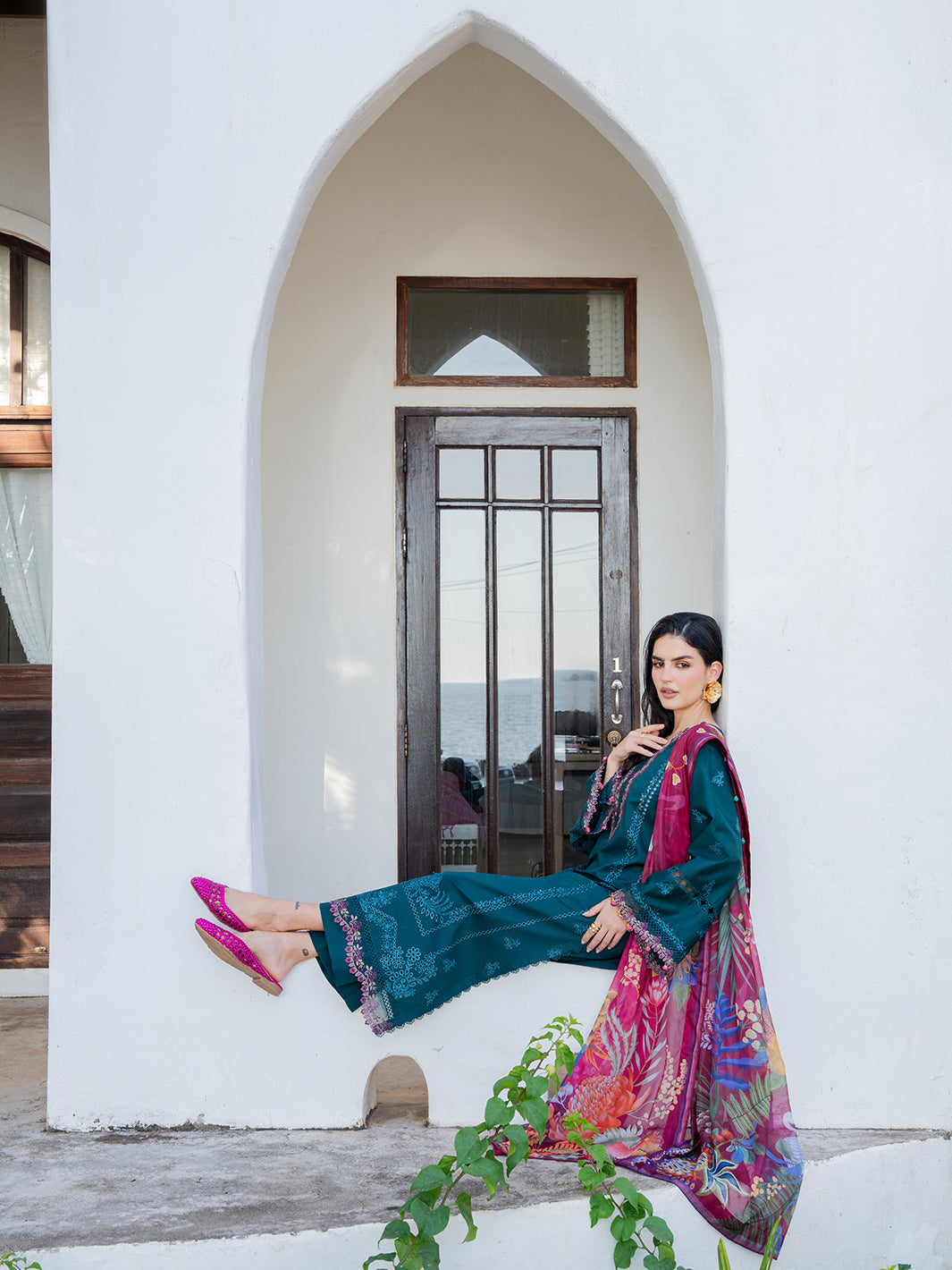 Izel | Dareen Luxury Lawn 26 | Nashmia - by Libasekhas UK - Registered Vendor of : Izel - 100% Original Designer Dress