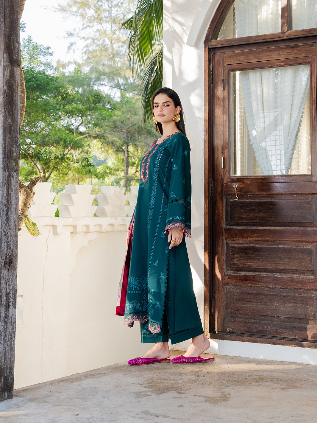 Izel | Dareen Luxury Lawn 26 | Nashmia - by Libasekhas UK - Registered Vendor of : Izel - 100% Original Designer Dress