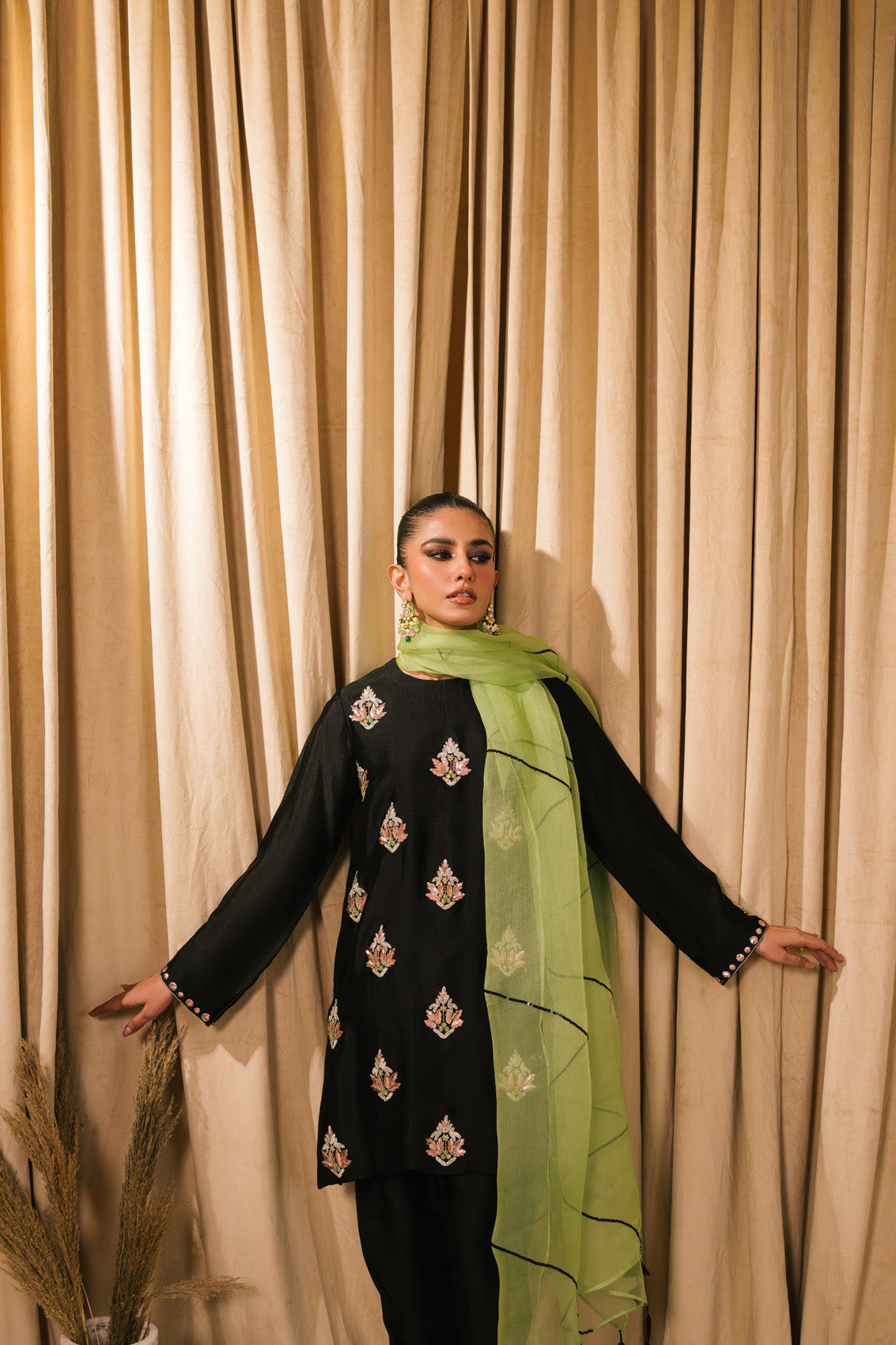 Sammy K | Heer Luxe | Samaa - by Libasekhas UK - Registered Vendor of : Sammy K - 100% Original Designer Dress