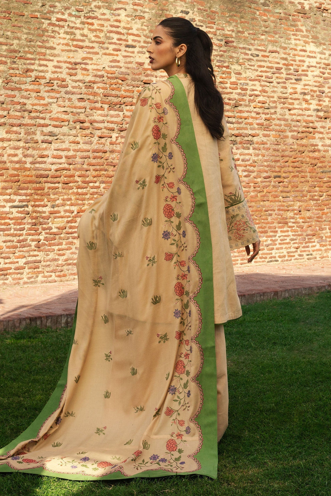 Zara Shahjahan | Winter 24 |  NEGAH-D3 - by - Libasekhas UK - Registered Vendor of : Zara Shahjahan - 100% Original Designer Dresss