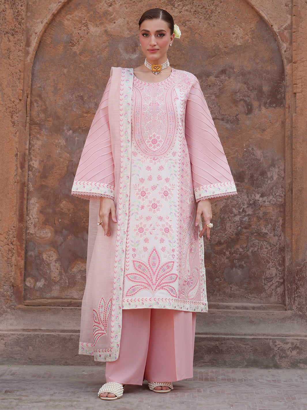 Mahnur | Nilofer Luxury Lawn 26 | NL-01 - by Libasekhas UK - Registered Vendor of : Mahnur - 100% Original Designer Dress