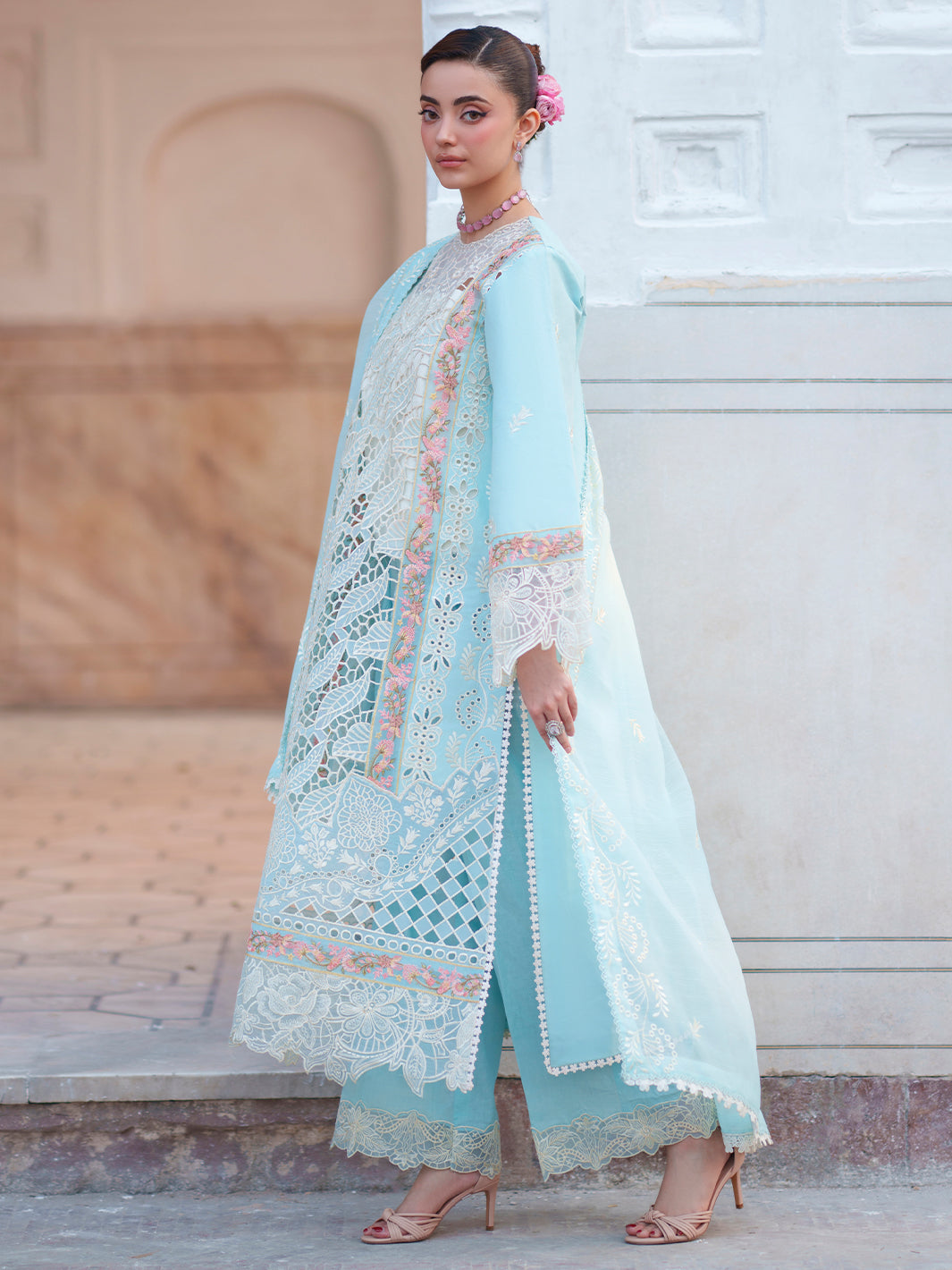 Mahnur | Nilofer Luxury Lawn 26 | NL-03 - by Libasekhas UK - Registered Vendor of : Mahnur - 100% Original Designer Dress