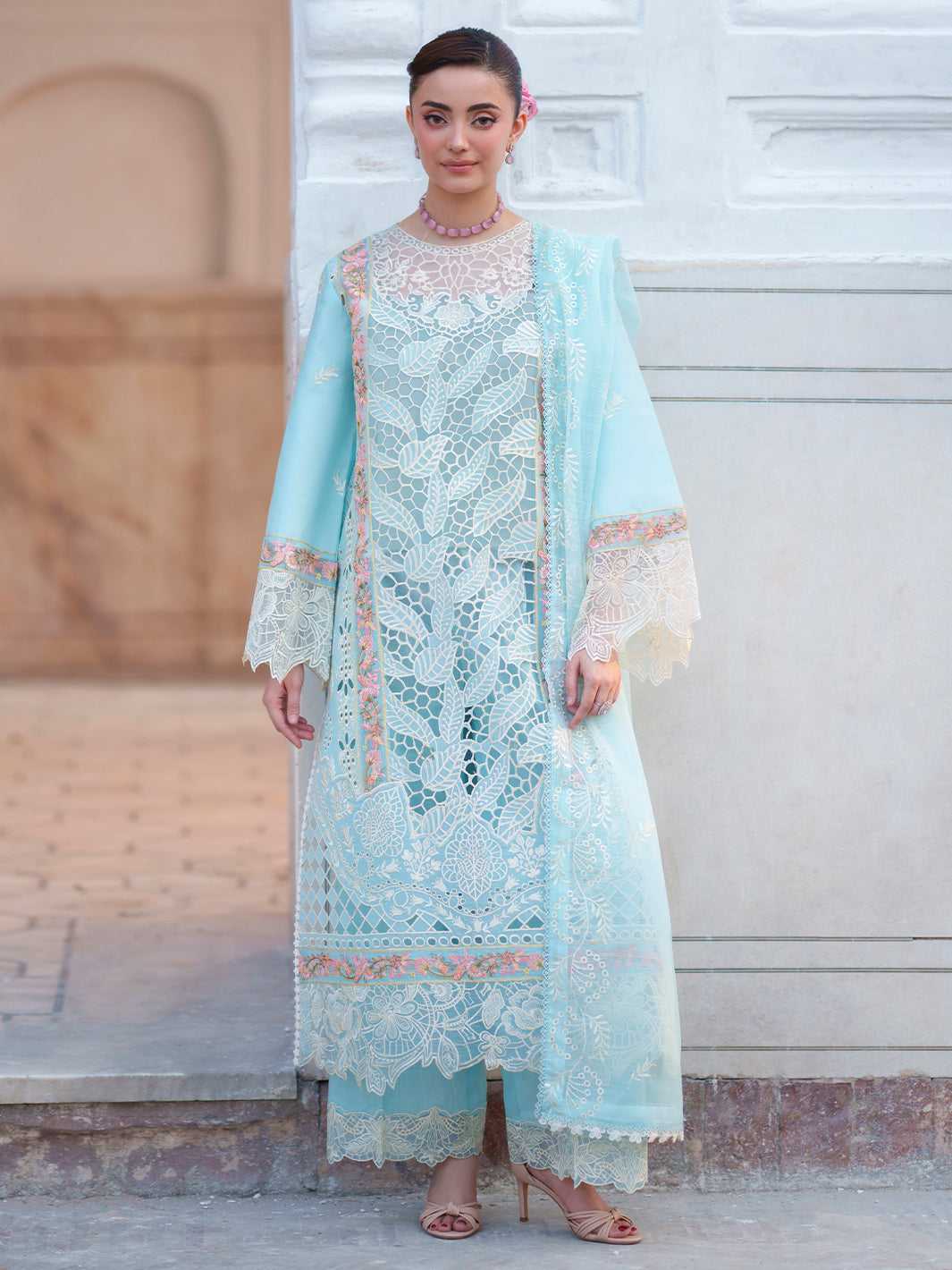 Mahnur | Nilofer Luxury Lawn 26 | NL-03 - by Libasekhas UK - Registered Vendor of : Mahnur - 100% Original Designer Dress