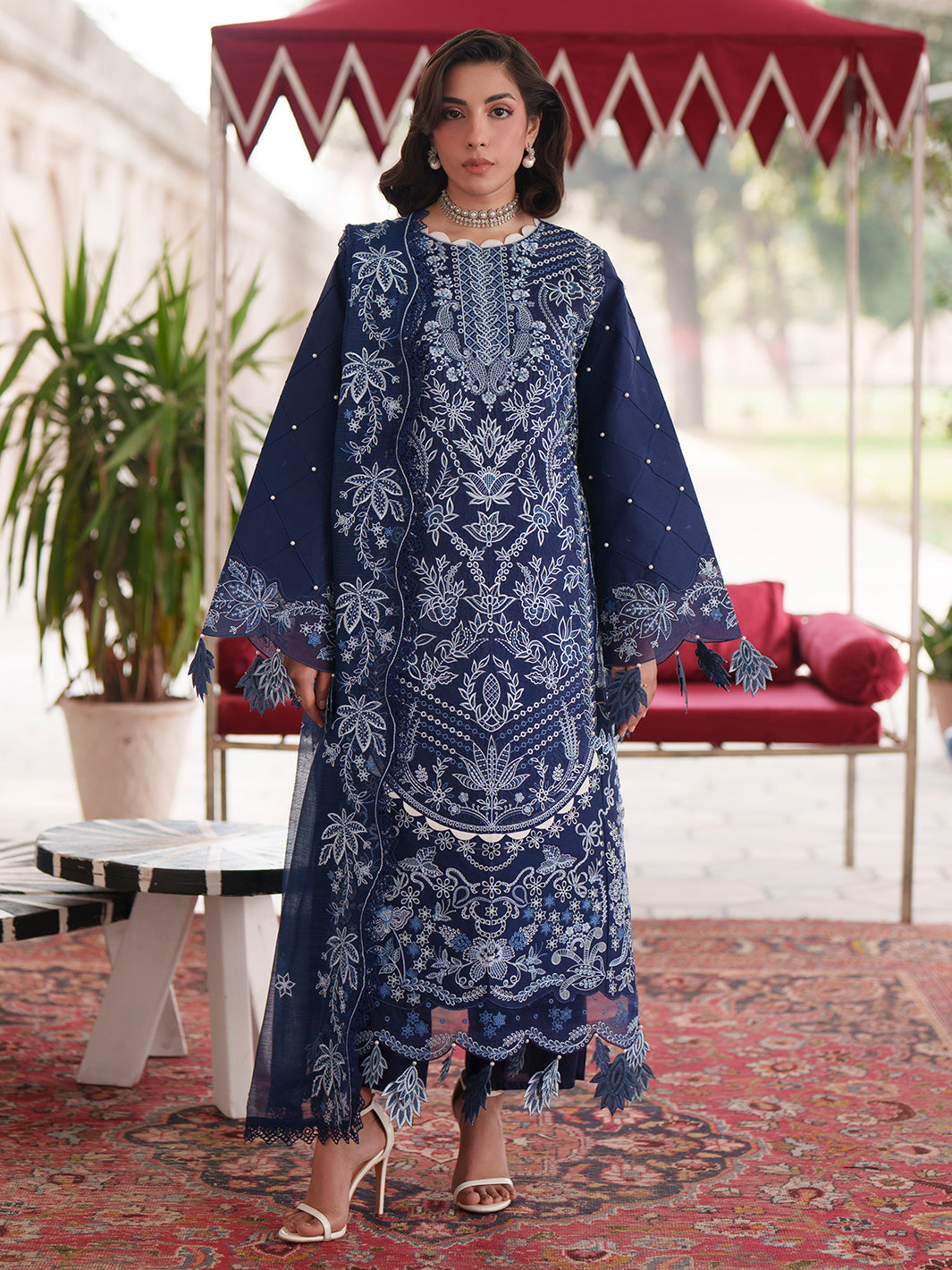 Mahnur | Nilofer Luxury Lawn 26 | NL-04 - by Libasekhas UK - Registered Vendor of : Mahnur - 100% Original Designer Dress