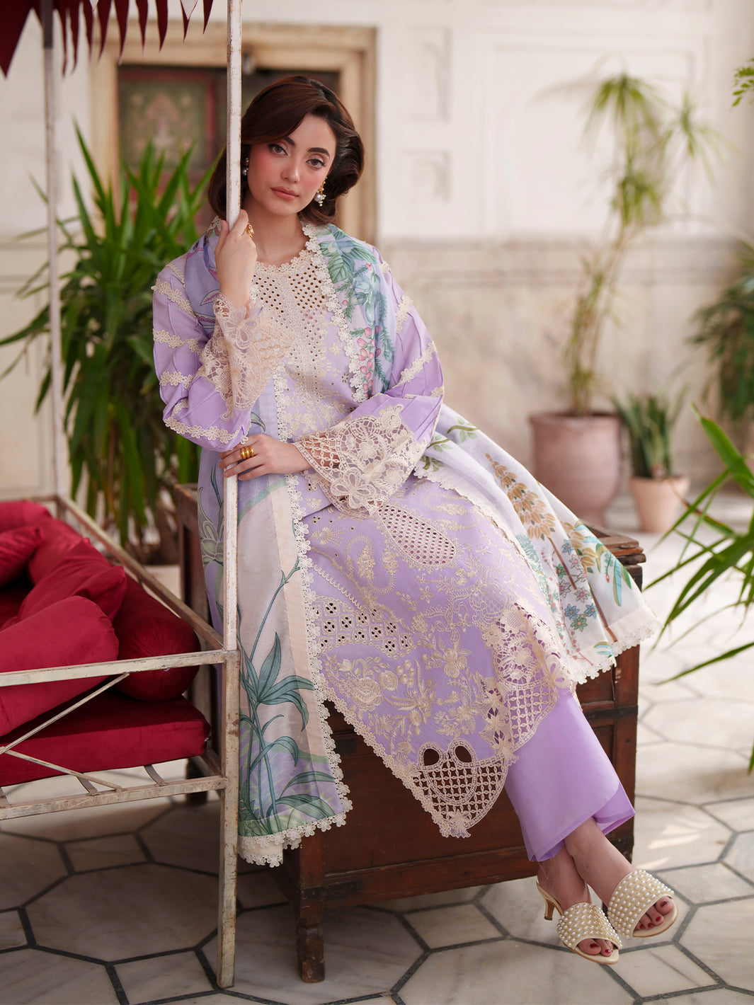 Mahnur | Nilofer Luxury Lawn 26 | NL-05 - by Libasekhas UK - Registered Vendor of : Mahnur - 100% Original Designer Dress